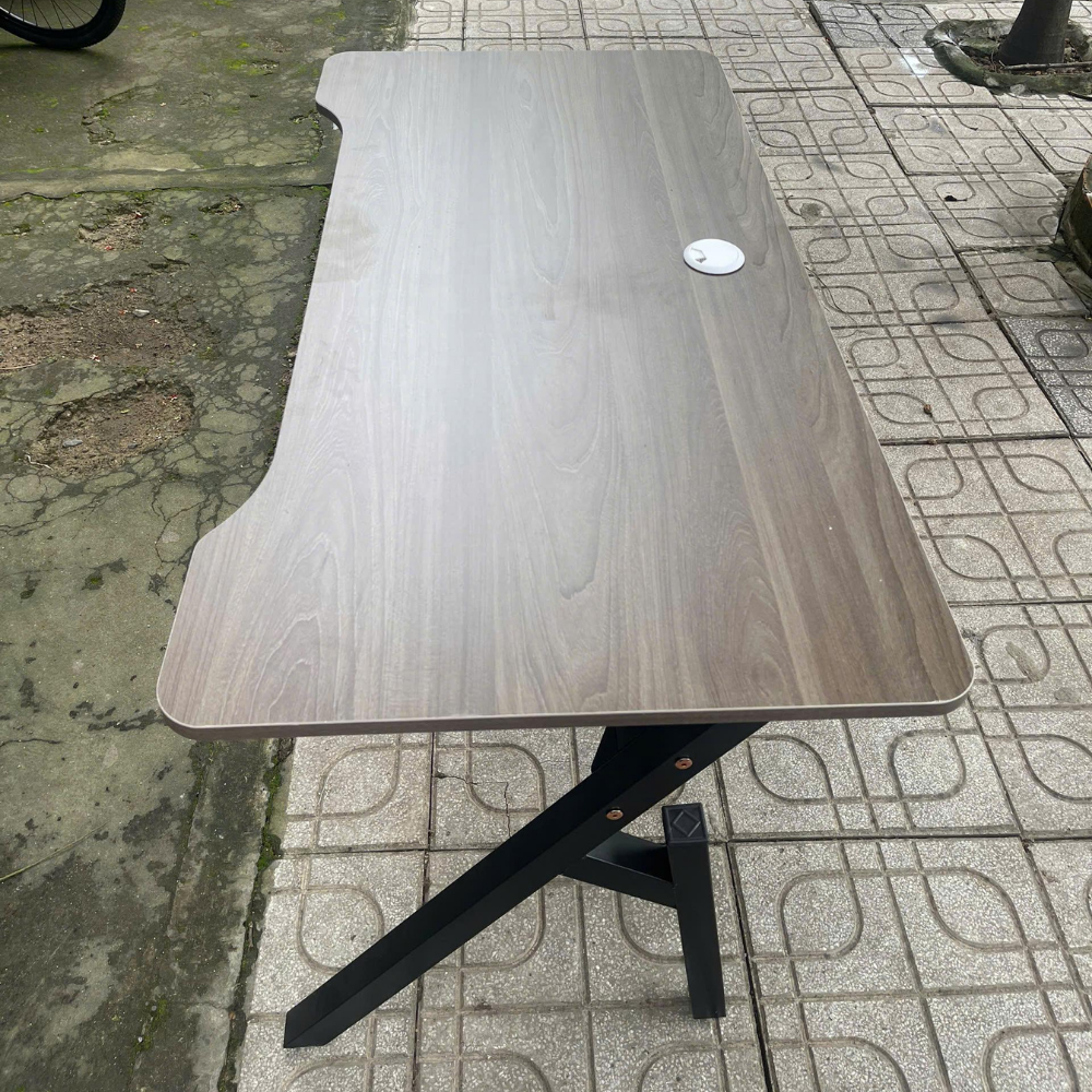Bàn Gaming Chân Chữ Y - Thiết Kế Hiện Đại, Gọn Gàng, Khung Chân Chắc Chắn_thumbnail_9