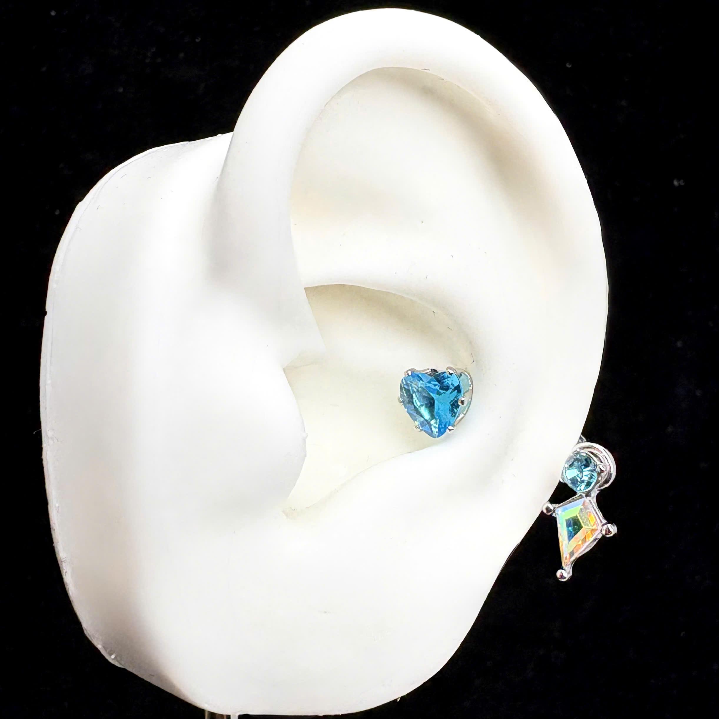 Khuyên kiểu septum trái tim xanh rơi 7 màu hợp kim