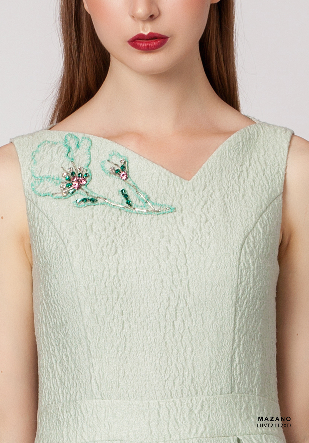 Đầm xanh xòe đính đá cổ cách điệu_thumbnail_4