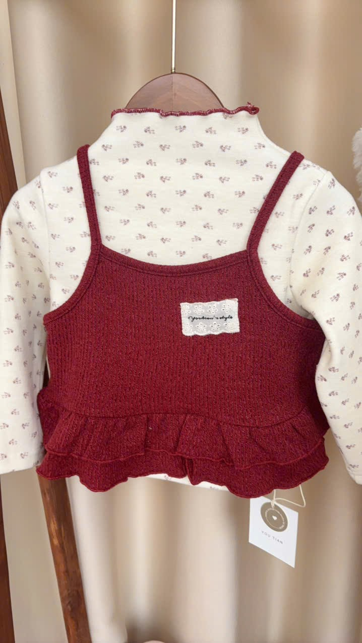 (G218) Áo 2 chi tiết gồm áo giữ nhiệt kèm áo 2 dây đỏ_thumbnail_0