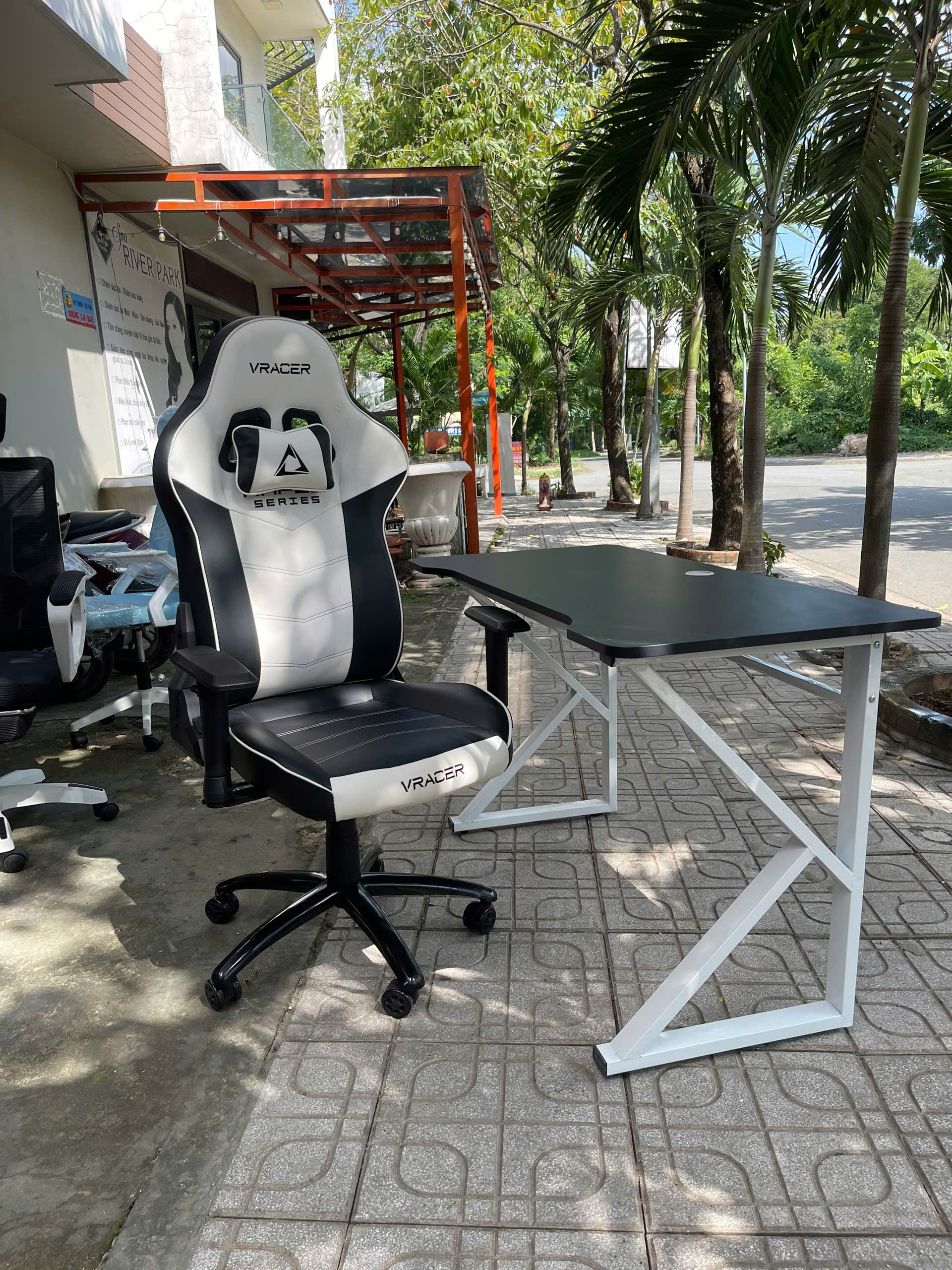 Bàn Gaming Chân U K Z – Mặt Uốn Cong Hiện Đại, Lắp Ráp Dễ Dàng, Bền Chắc, Mang Lại Cảm Hứng Làm Việc Và Học Tập_thumbnail_11