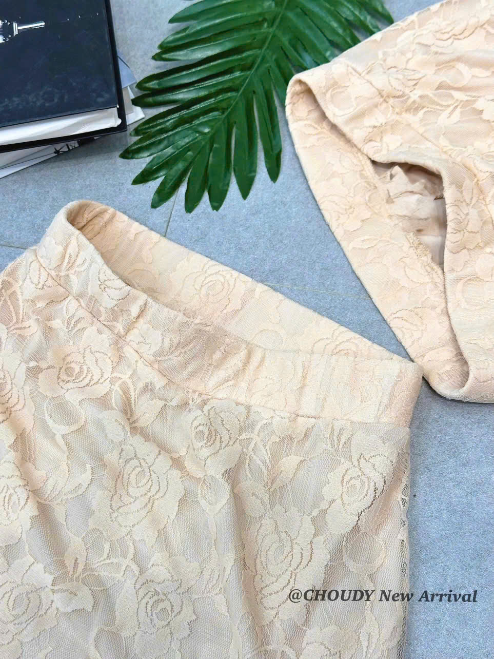 SALE U4 CHÂN VÁY REN KEM_thumbnail_6