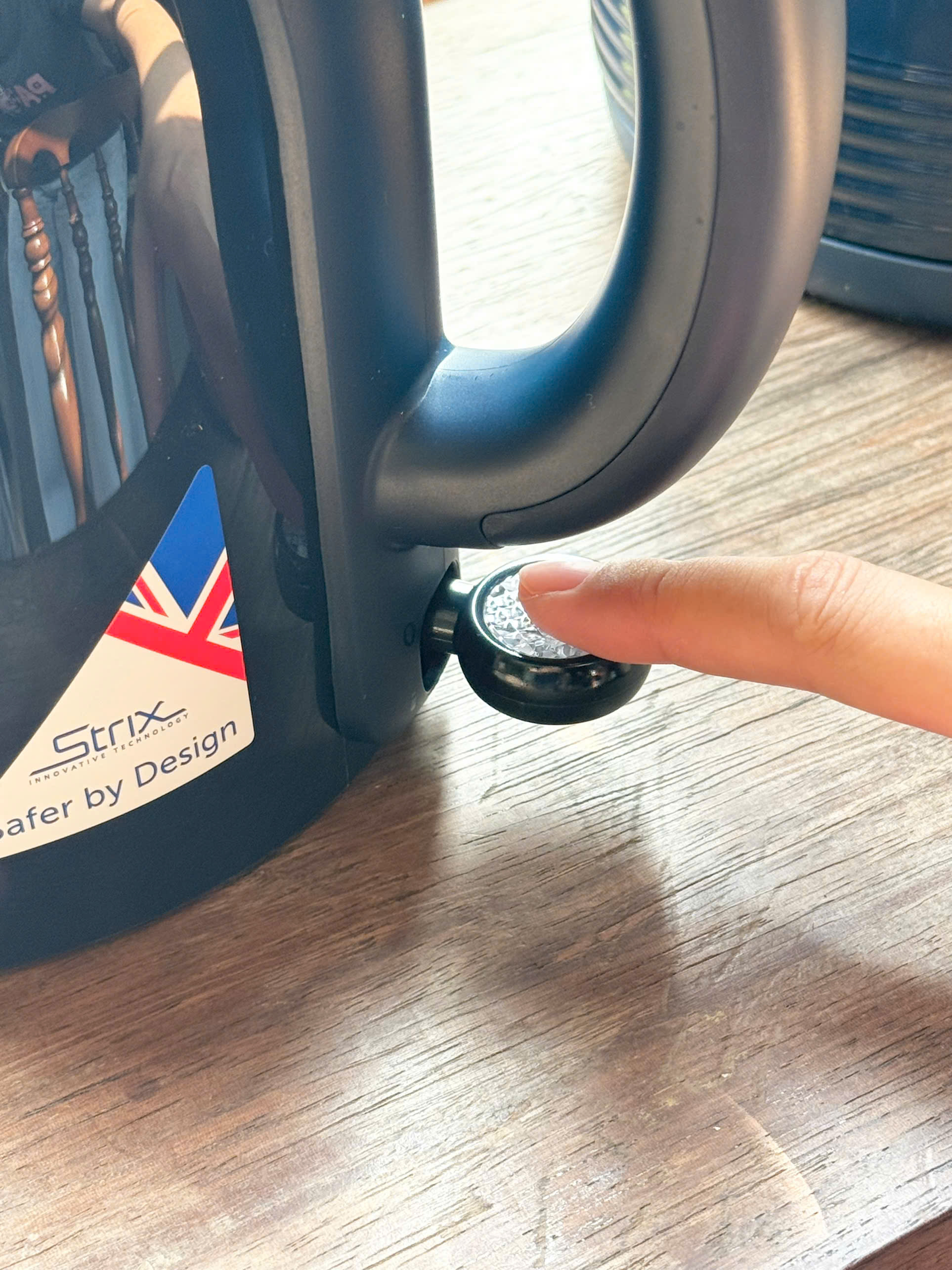 Ấm siêu tốc 2 lớp Cool touch Kaiyo 1.5L_thumbnail_1