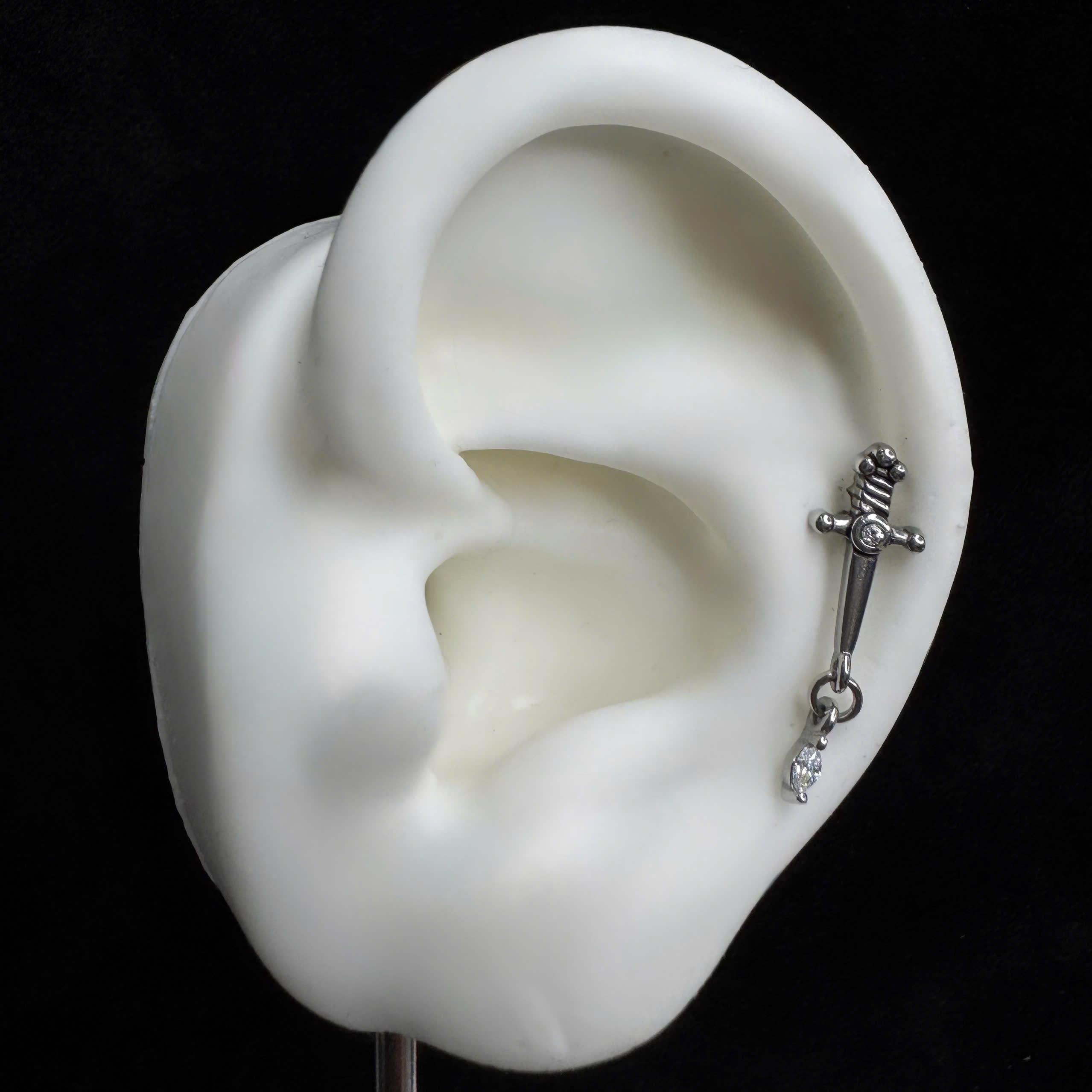 Khuyên kiểu kiếm đá rơi_thumbnail_2