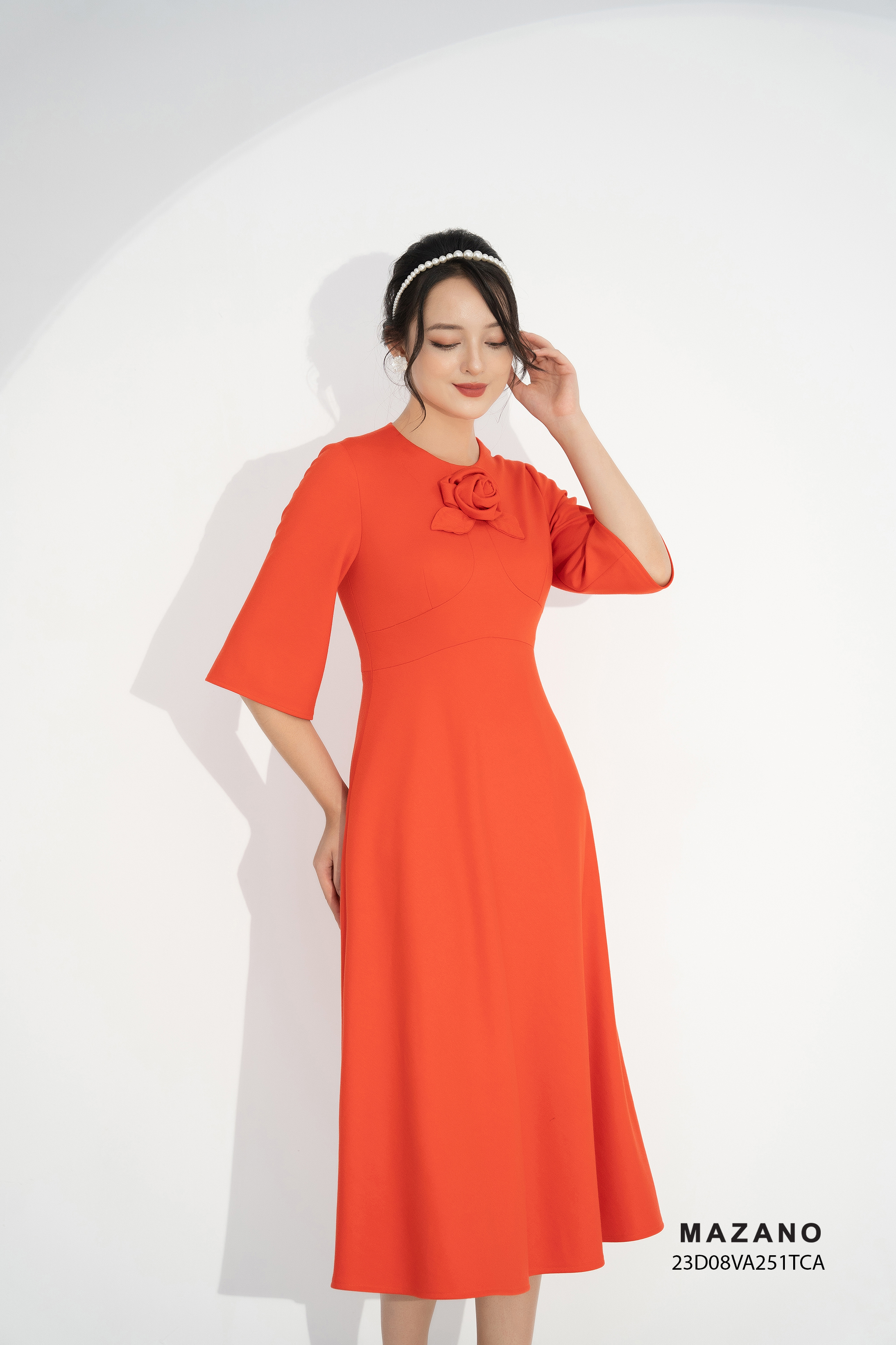 Đầm thân ôm chân rủ dự tiệc đính hoa_thumbnail_1