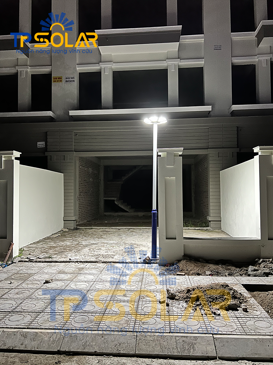 Đèn UFO năng lượng mặt trời (TP-U800)_thumbnail_3