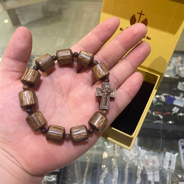 Vòng Mân Côi gỗ trầm sánh chim lu thống 14mm