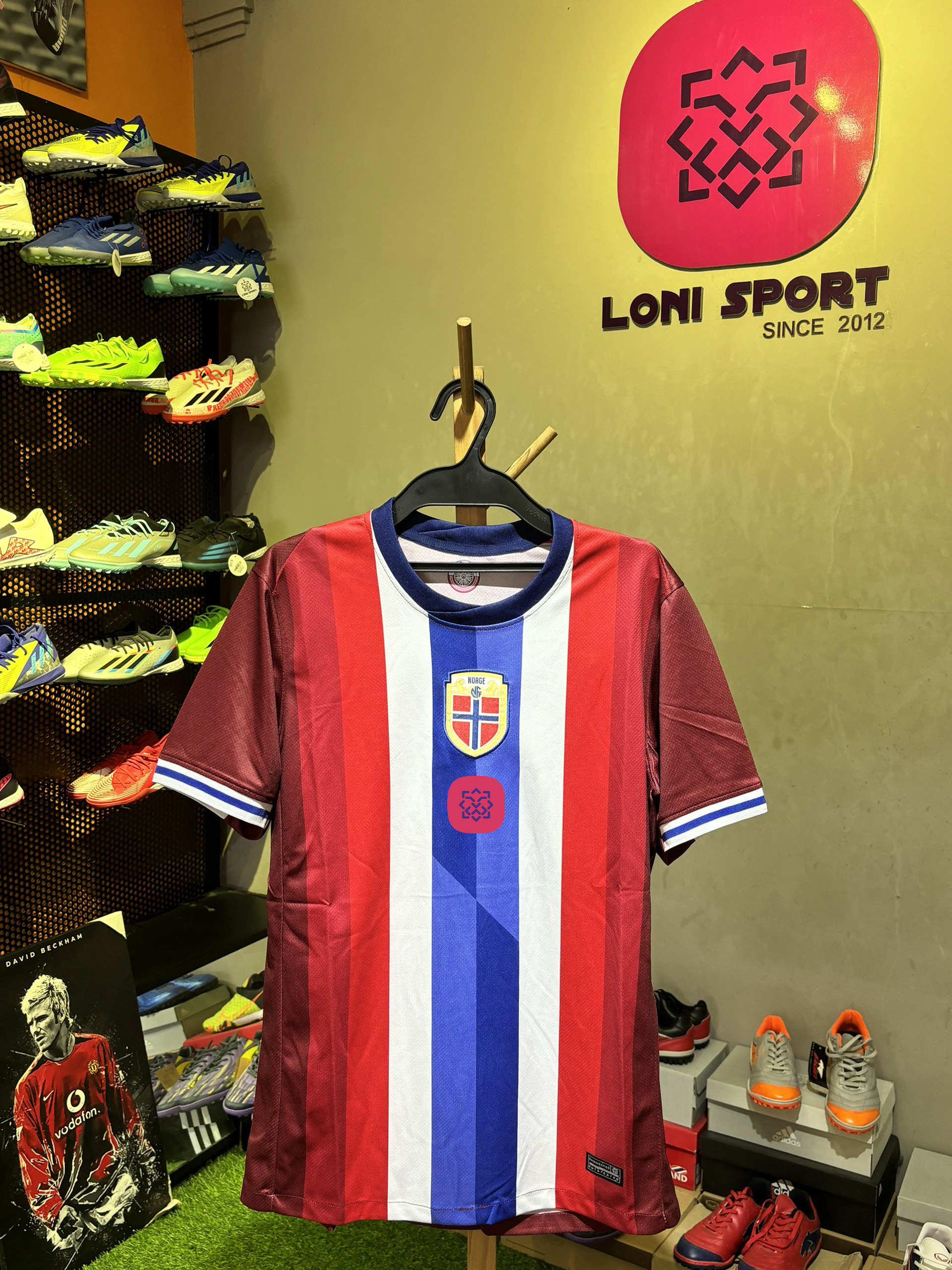 Áo Nauy sân nhà đỏ 24/25 FAN