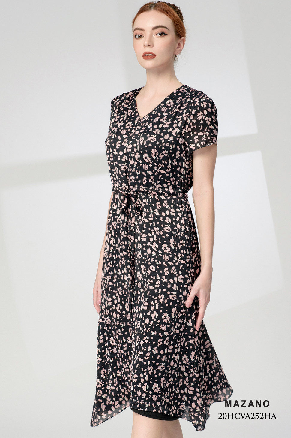 Đầm đen rút dây đai chân mullet_thumbnail_2