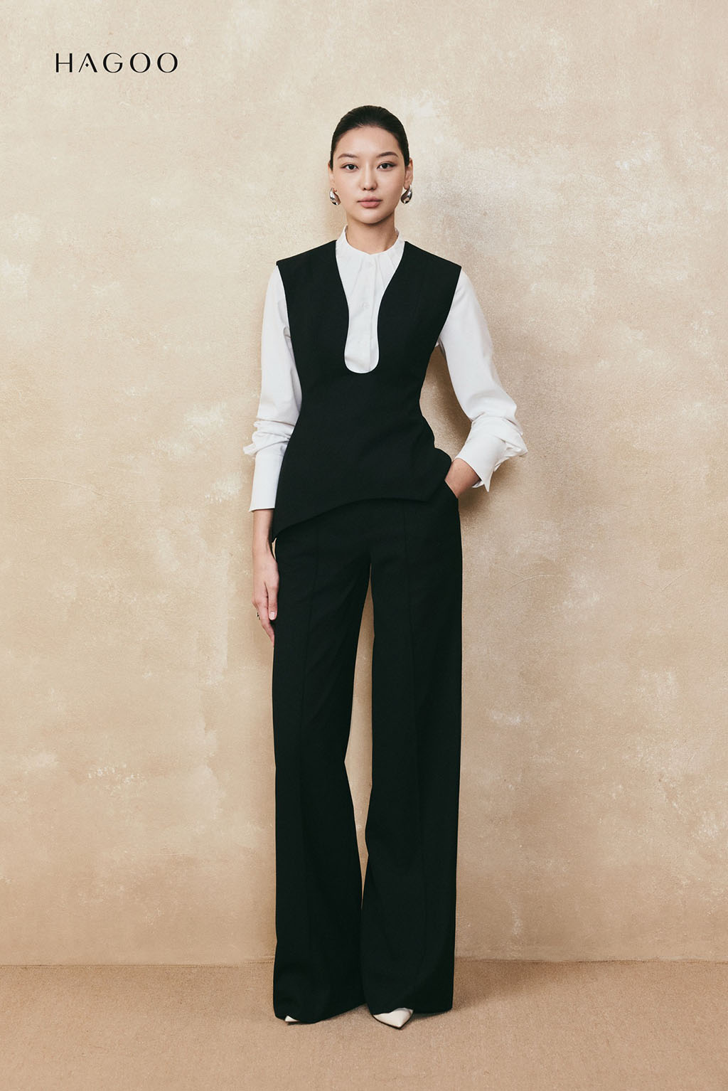 จับคู่กับเสื้อกั๊กคอยูเปปลัม