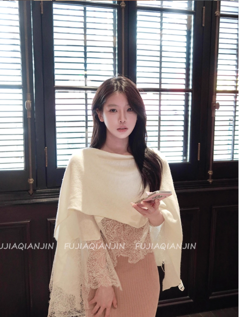 Poncho Ren Cổ Thuyền – Len Mềm Dáng Suông_thumbnail_3