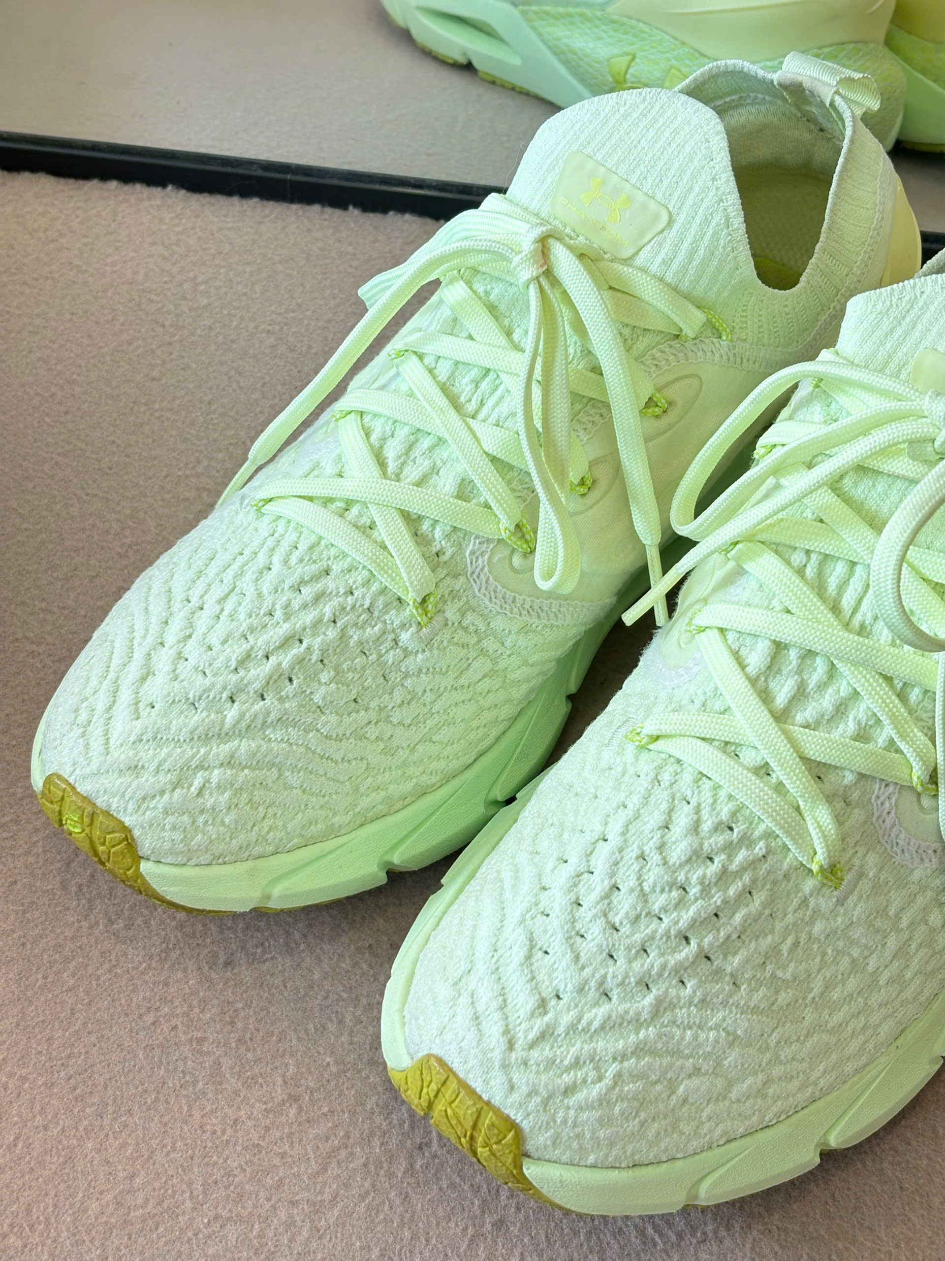 Under Armour Training Shoes HOVR Rise 2 Neon 3023017-004_thumbnail_4