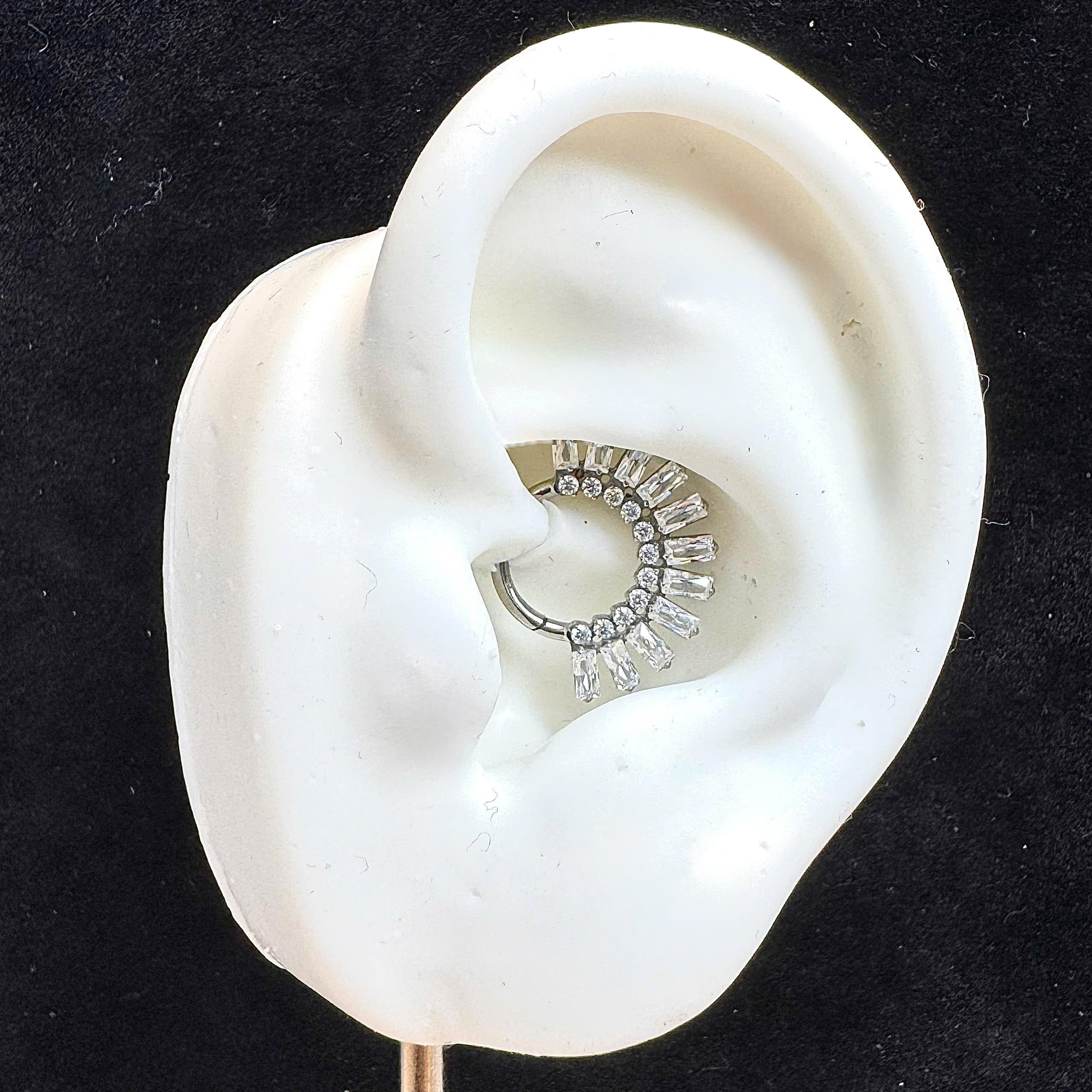 Daith titan 11 đá viền size 8