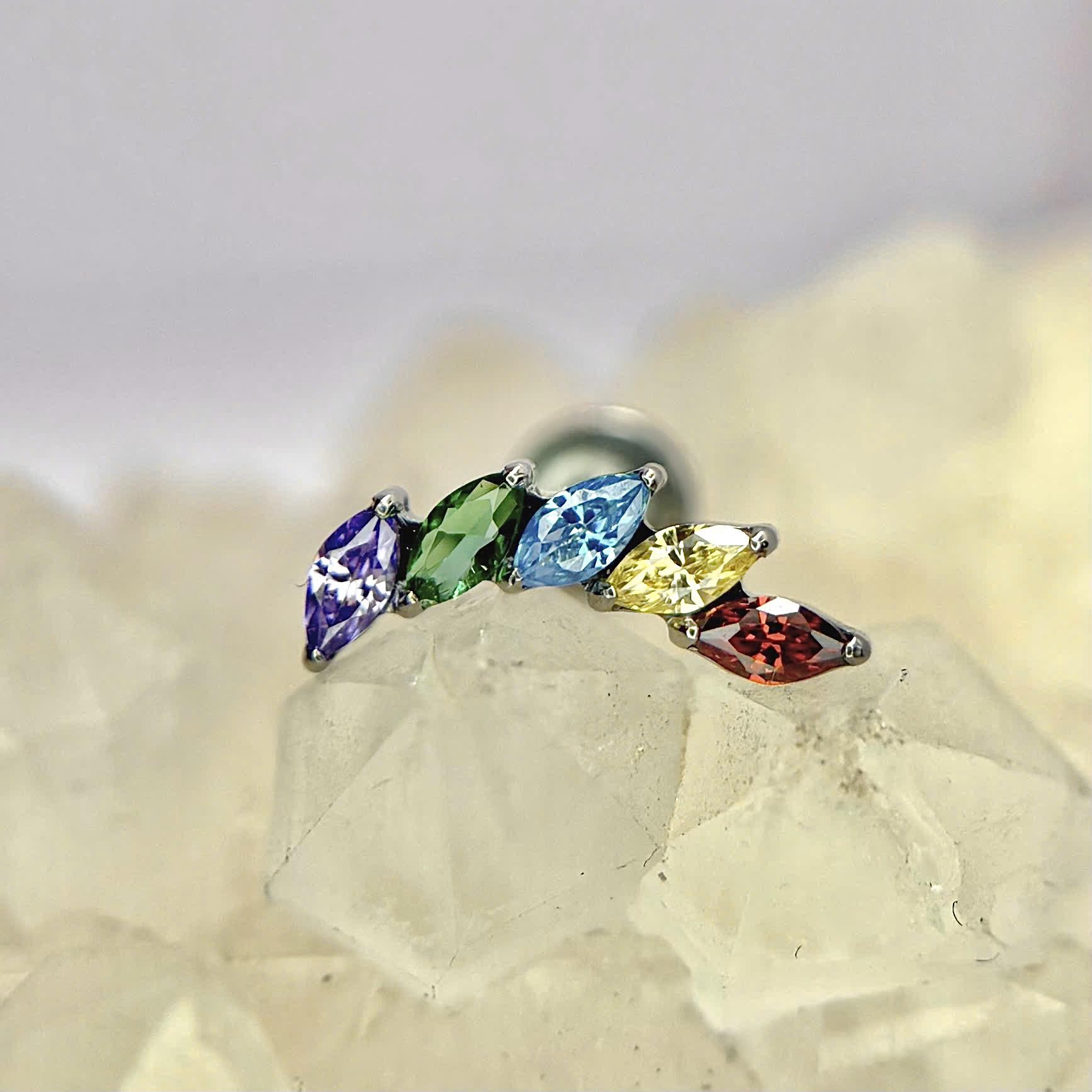 Khuyên kiểu titan lá 5 cánh 5 màu