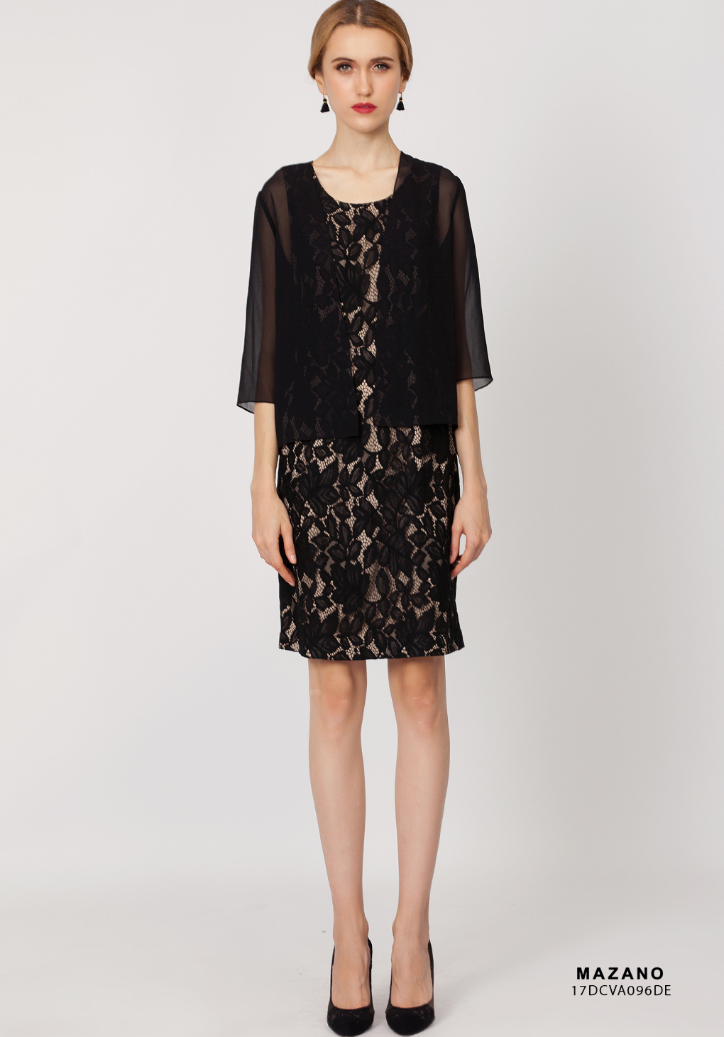 Váy ren đen phối voan tay lỡ