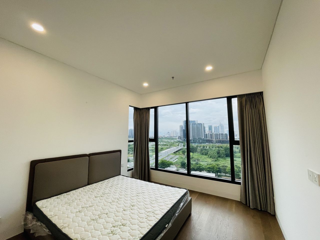 Cho thuê căn 1 phòng ngủ 64m2 giá siêu tốt trong tháng 01/2024_thumbnail_1