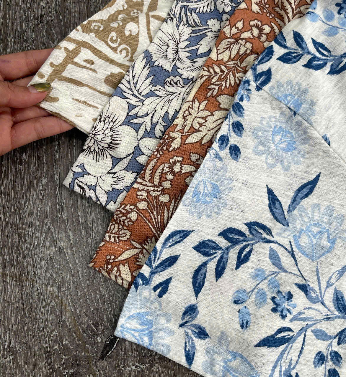 AT841- Áo thun hoa văn Linen_thumbnail_5