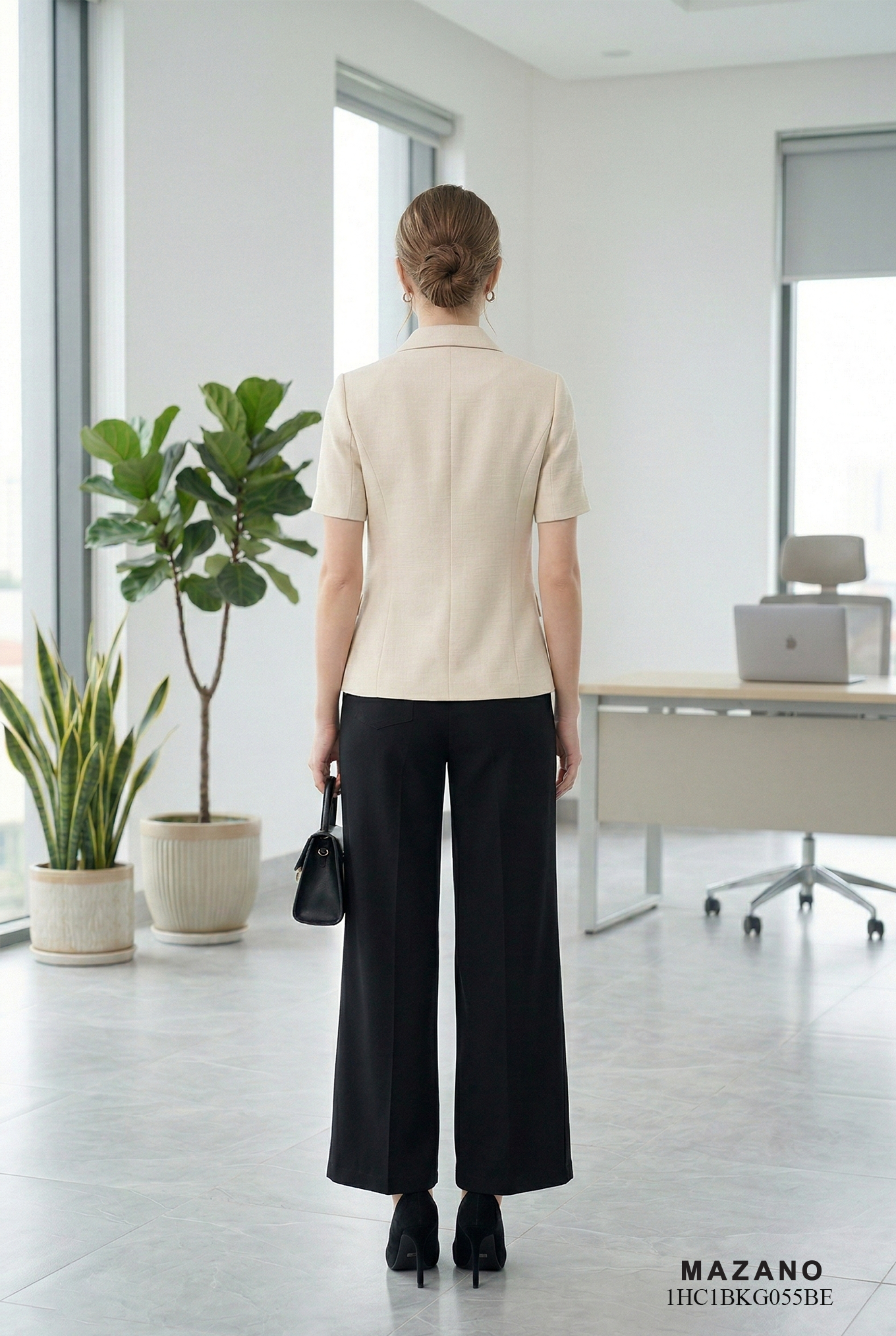 Áo ký giả vải linen màu be dáng suông gọn cổ 2 ve tay ngắn thiết kế MAZANO 1HC1BKG055BE_thumbnail_4