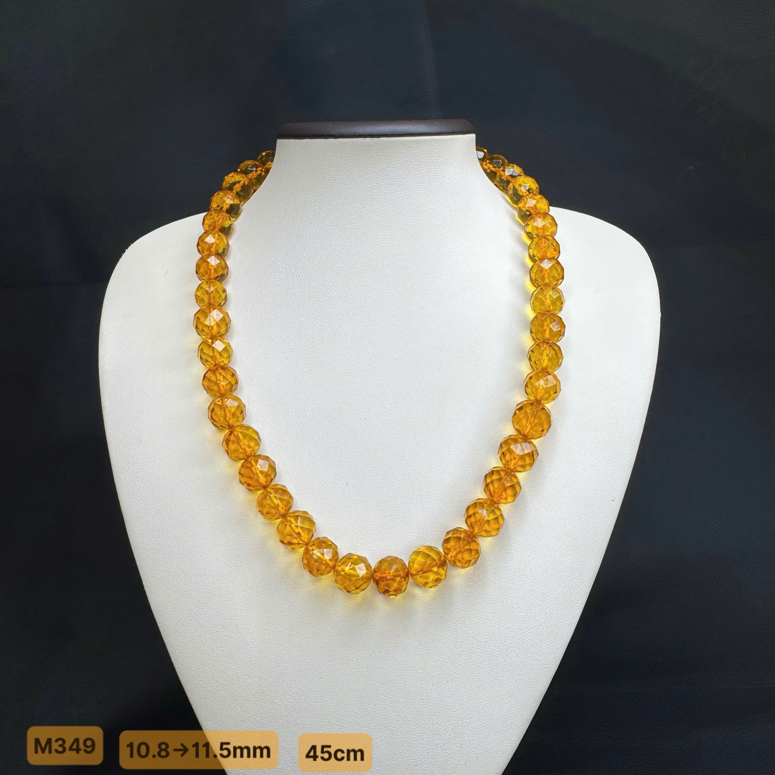 Vòng Cổ Cắt Giác Cognac - M349