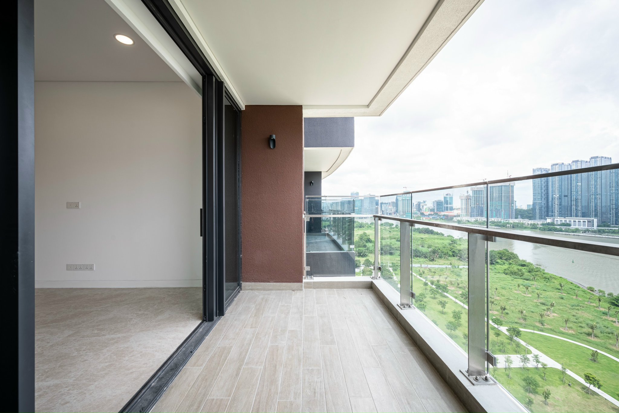 Chủ nhà gửi bán căn góc 4 phòng ngủ tòa Thames - 185m2_thumbnail_4