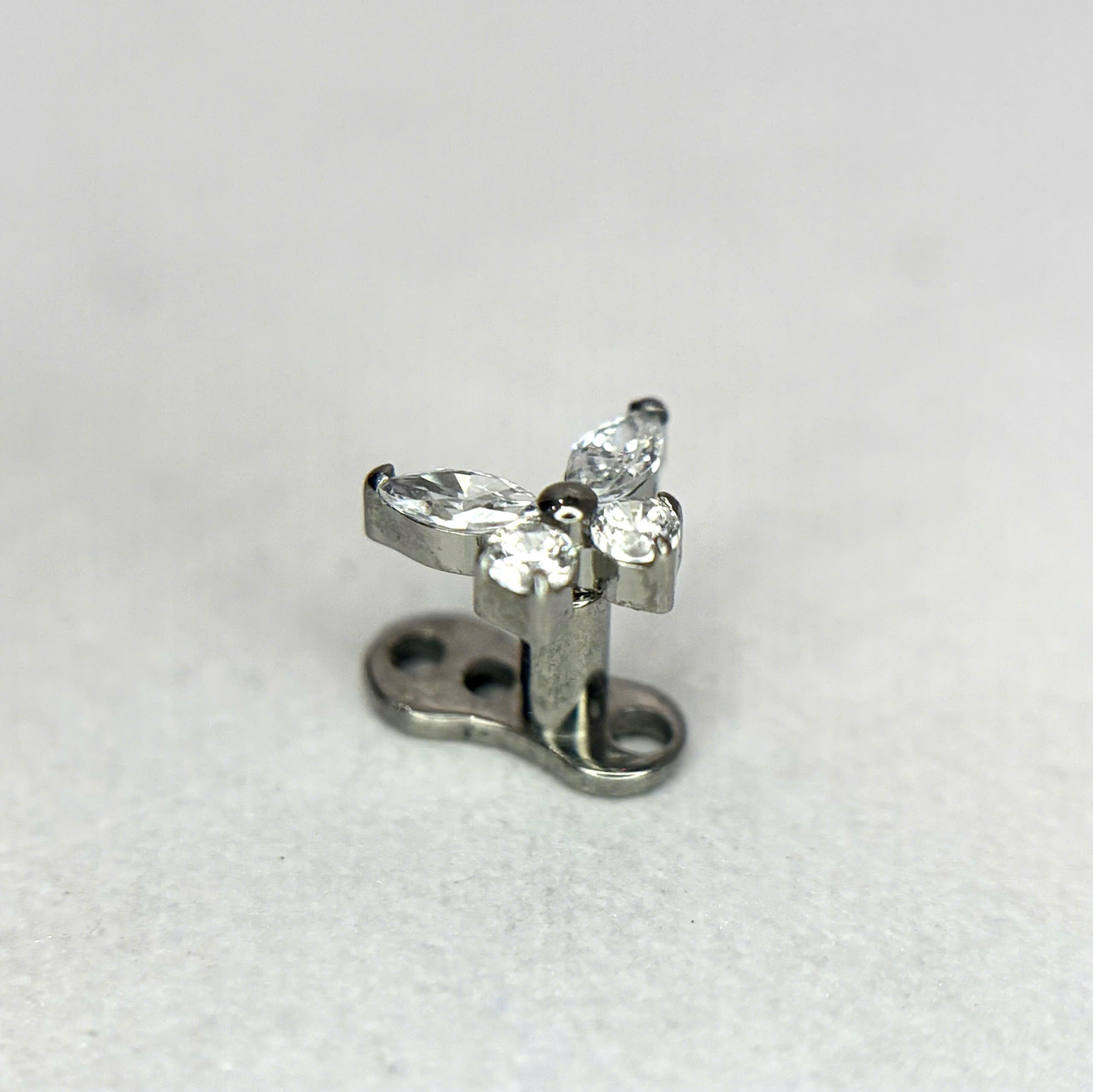 Khuyên cấy titan bướm cánh bè_thumbnail_1