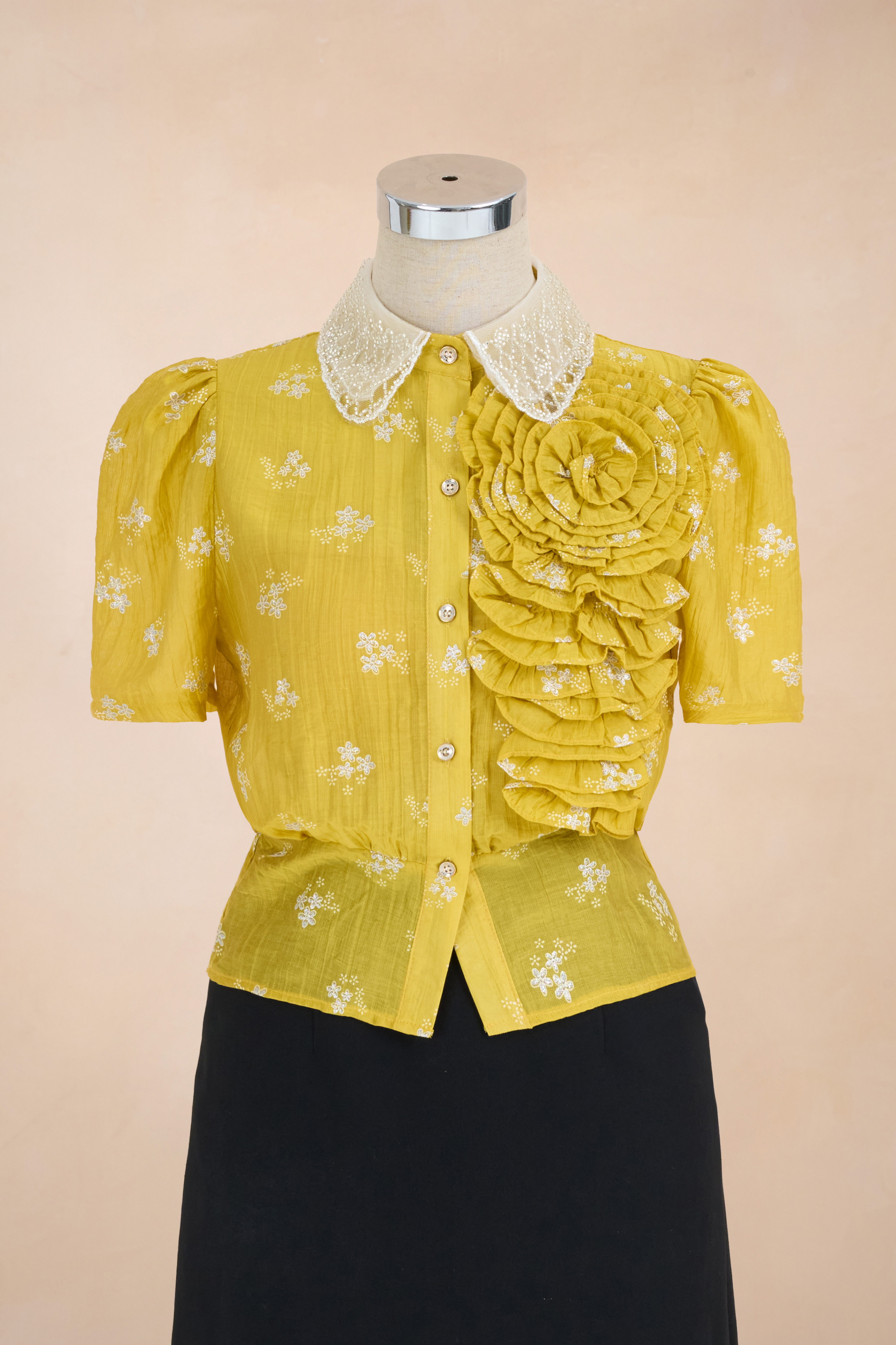 Sơ Mi PL Cổ Cườm Hoa Ngực