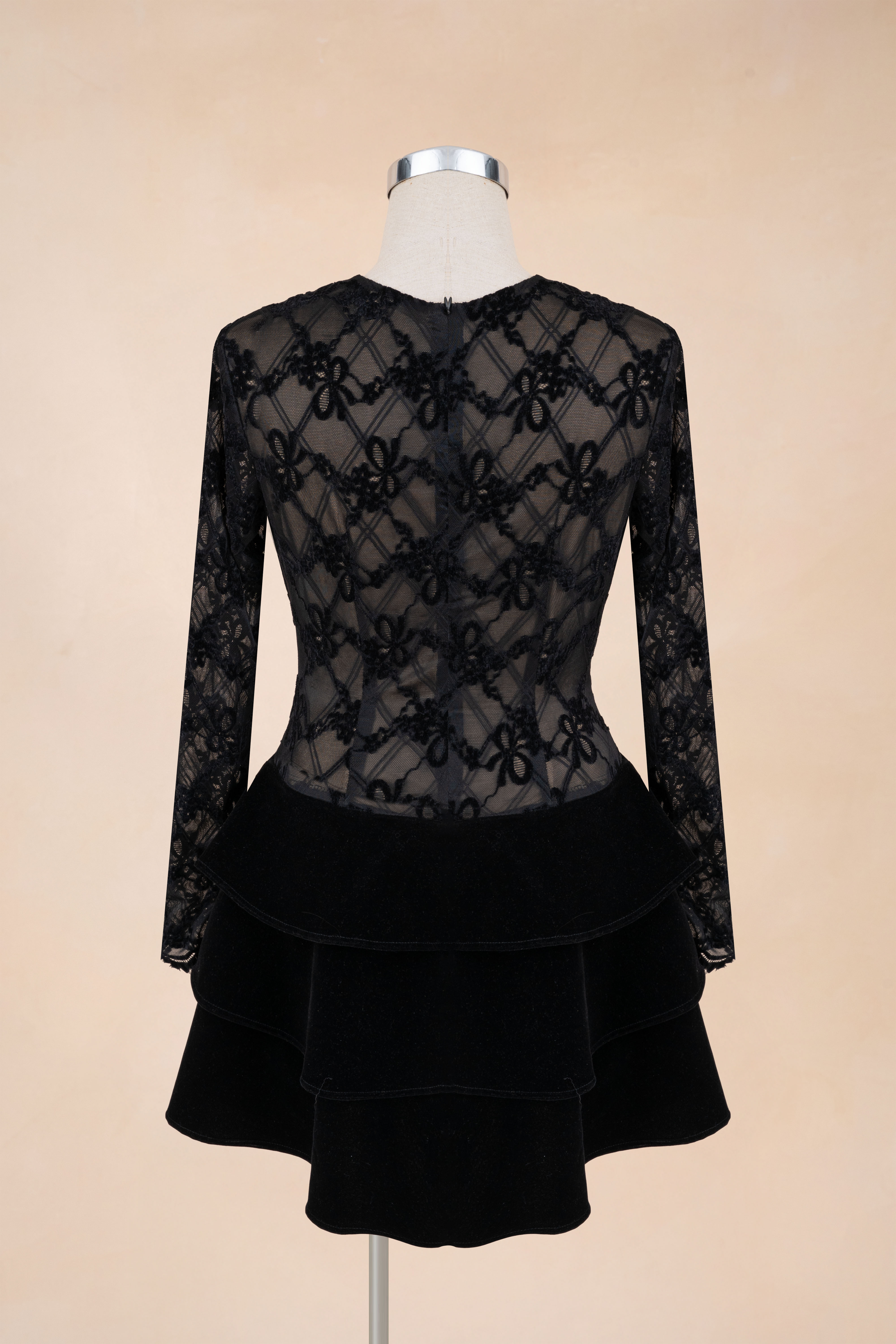 Đầm Xoè Cổ V Phối Nhung Dáng Ngắn_thumbnail_2