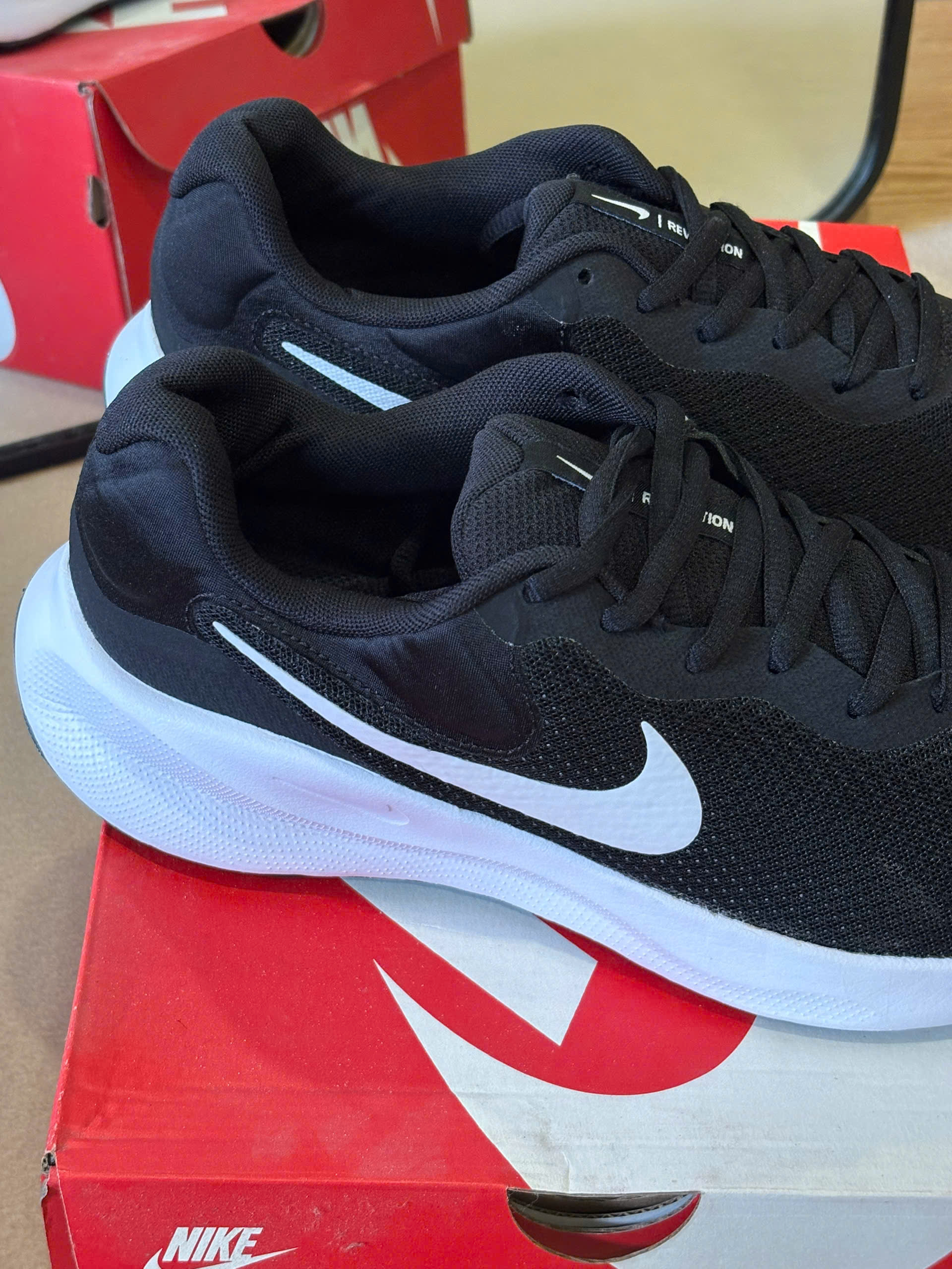 Nike Revolution 7 Black White FB2207-001_thumbnail_3