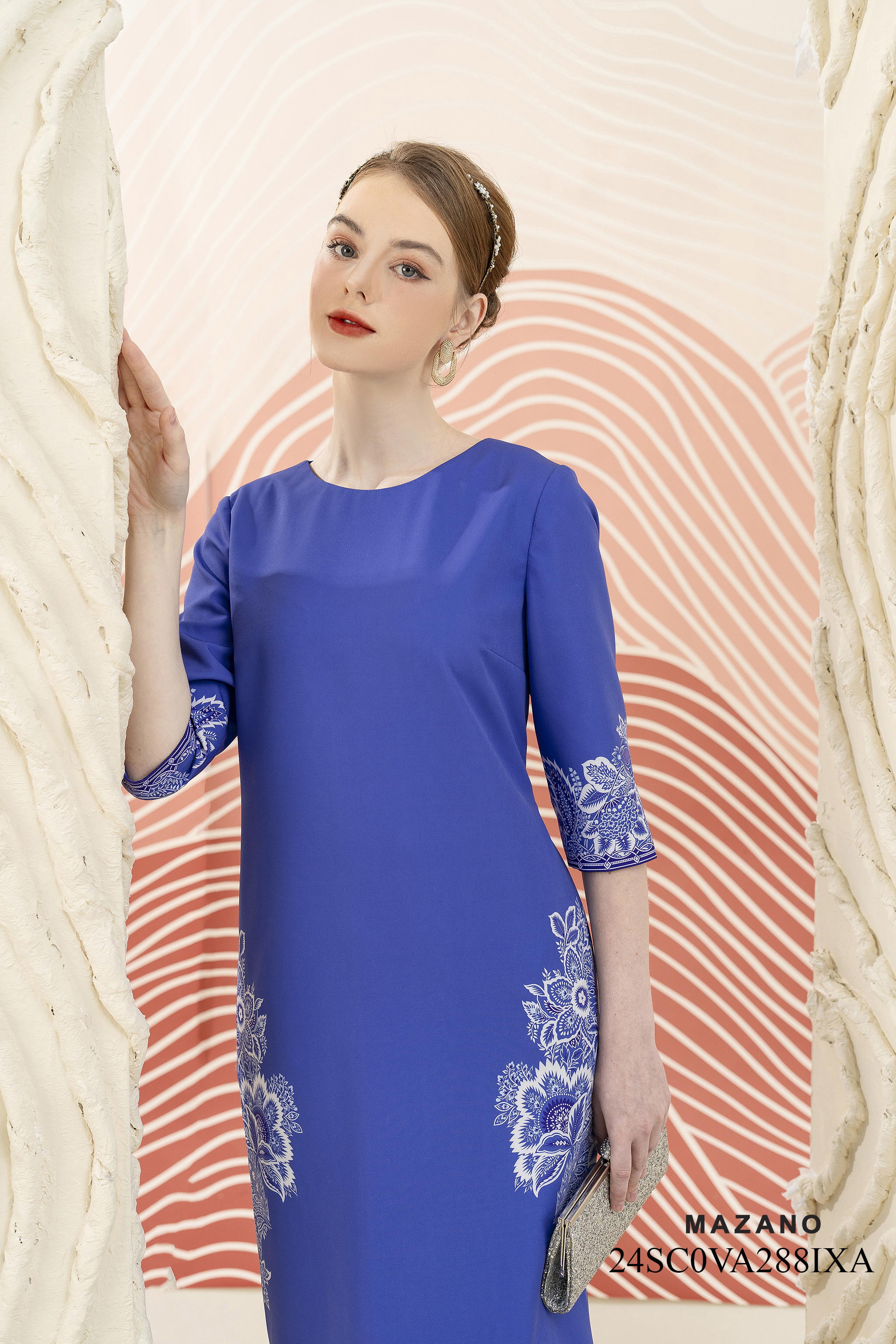 Váy Đầm suông Vải thô chun Hoạ tiết Thổ cẩm cách điệu Cổ tròn Tay lỡ Dài qua gối_thumbnail_3