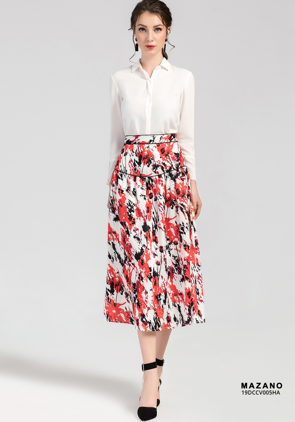 Chân váy xoè vải Tuytxi màu trắng in hoạ tiết hoa đỏ