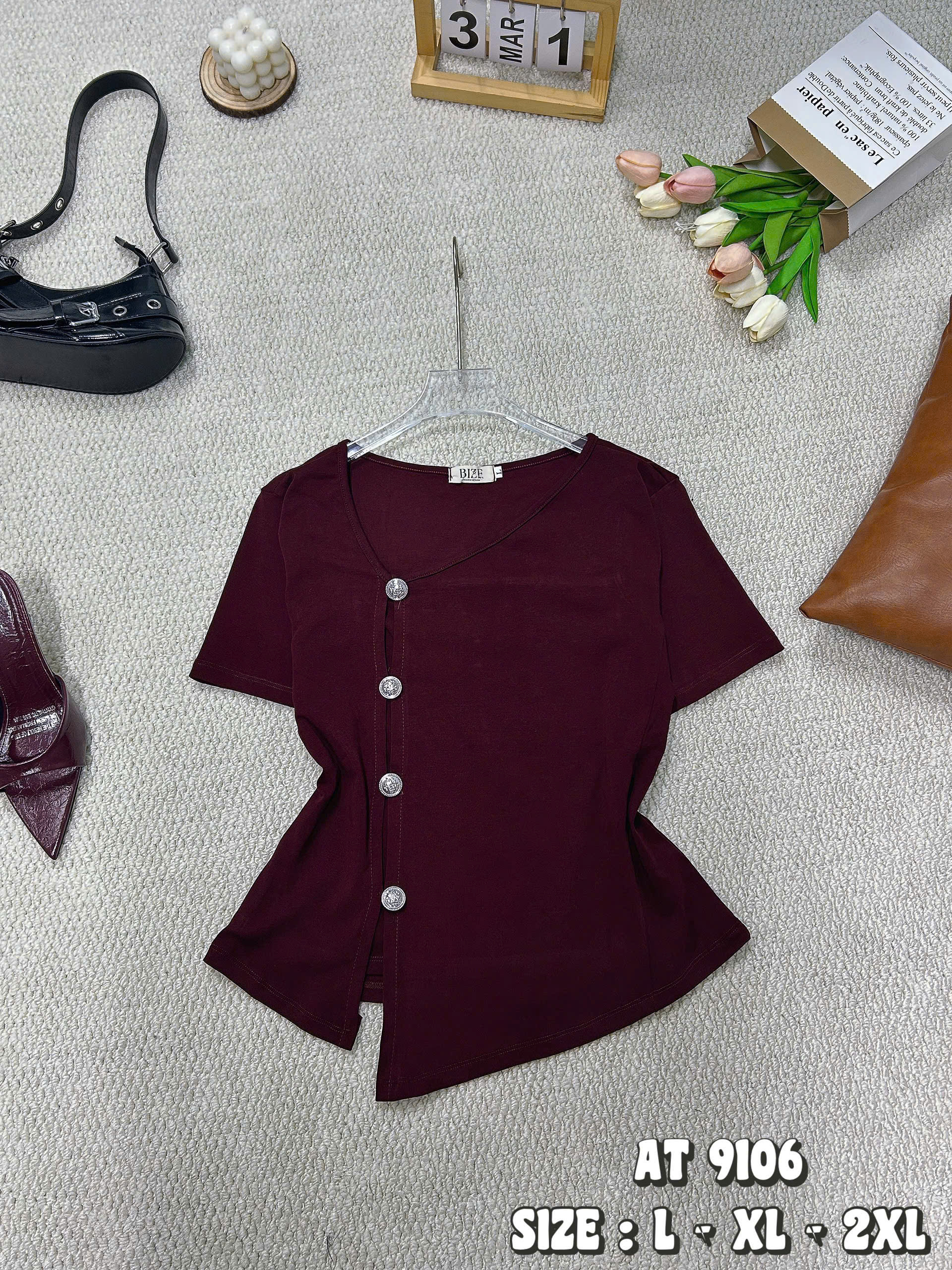 BIGSIZE - Áo thun tà lệch phối nút AT9106_thumbnail_3