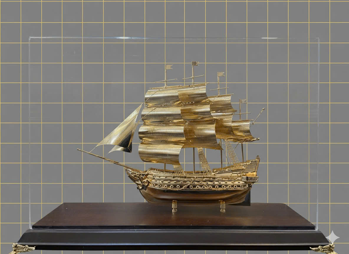 Thuyền buồm mạ vàng 24K mẫu trơn KT 50x34x18cm ( DxRxC )