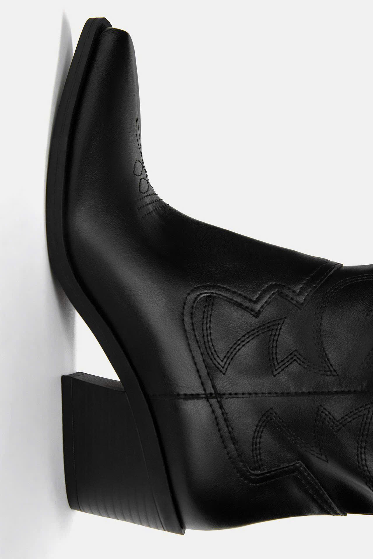 G835 BOOTS PNB_thumbnail_1