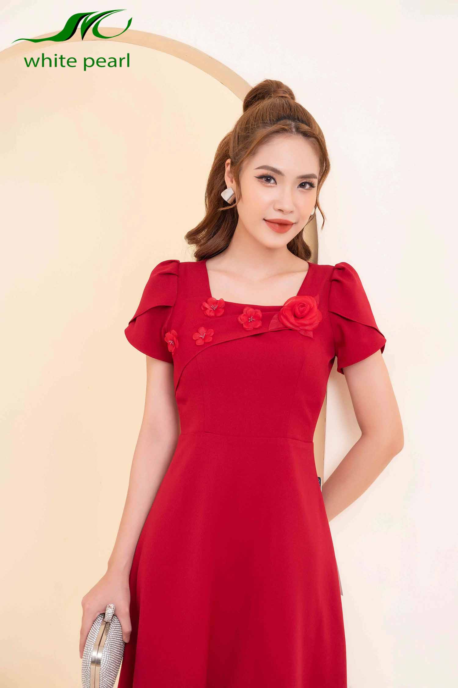 Váy công sở cao cấp VDTT23-025 Váy cổ vuông thời trang White Pearl_thumbnail_4