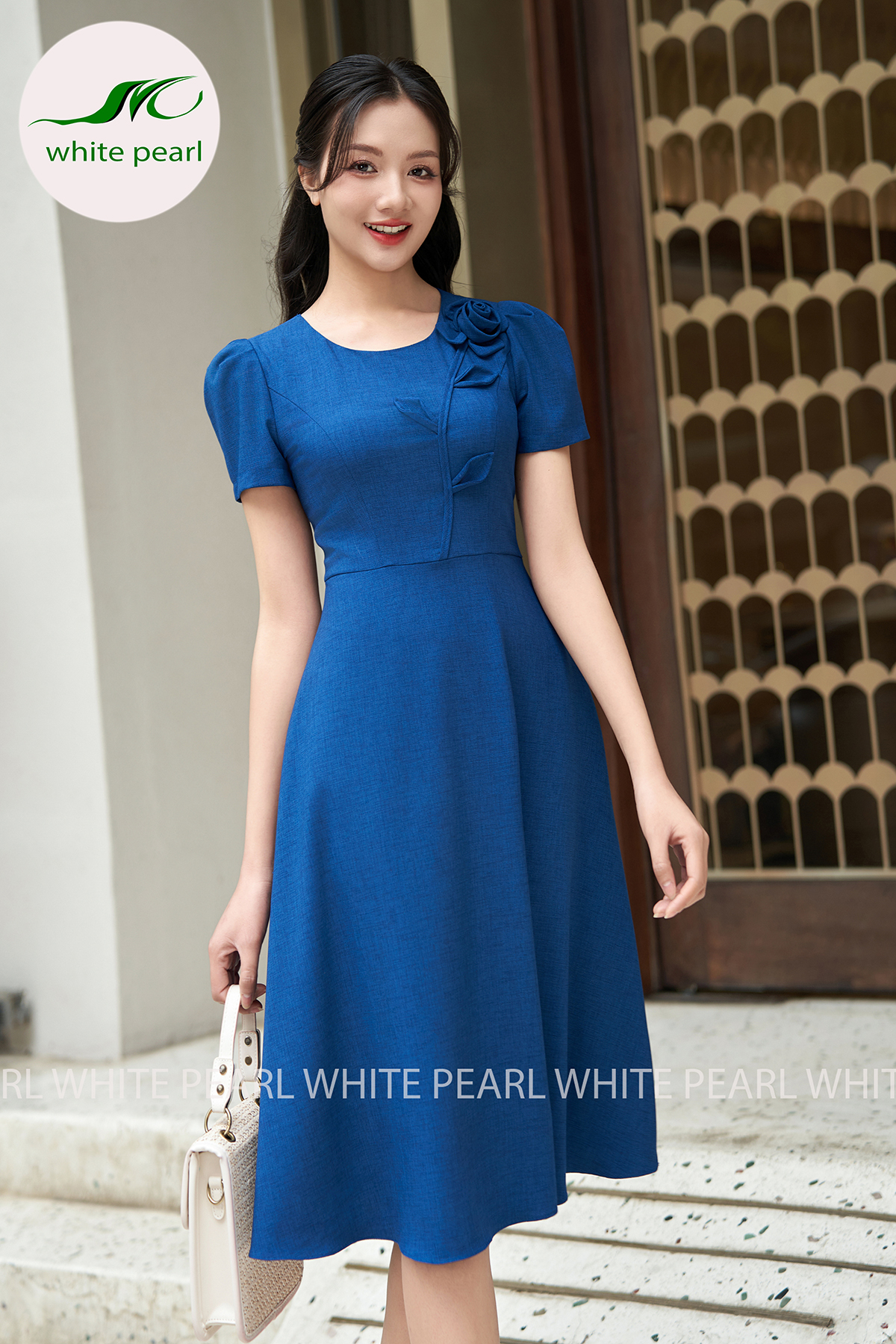 Mẫu đầm xòe liền cổ tròn đính hoa D2401 màu xanh cổ vịt thời trang công sở cao cấp White Pearl_thumbnail_3