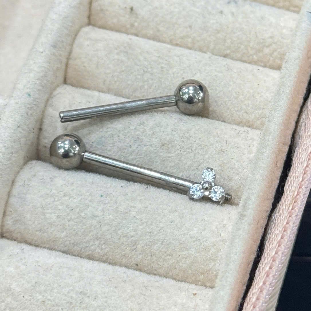 industrial titan charm ba kim cương trắng dài 38 bi 5