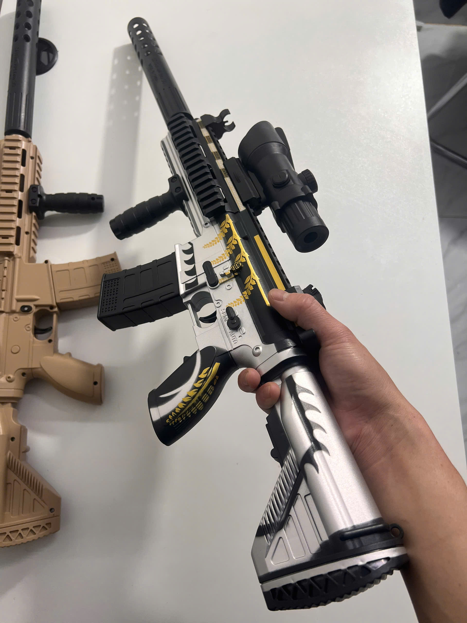 Đồ chơi Súng trường 𝐌𝟒𝟏𝟔 Full Auto Đạn hạt nở size 88cm