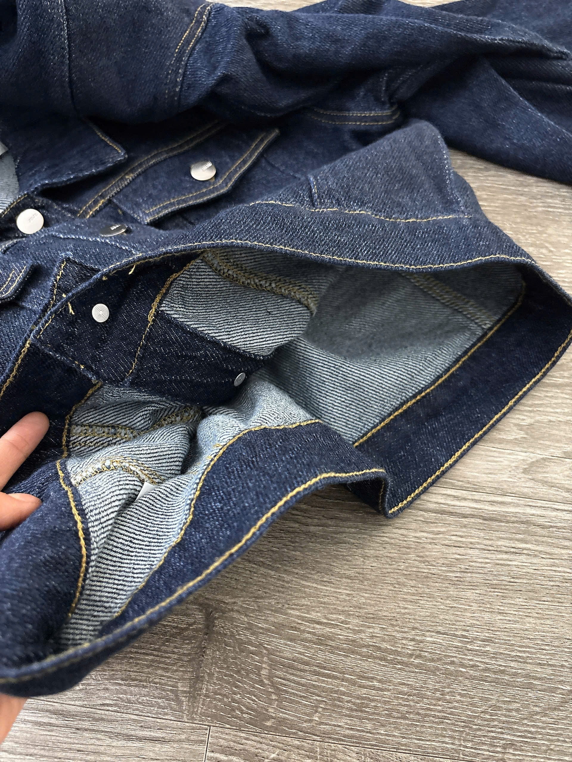 Áo khoác jean đậm 2 túi cúc_thumbnail_8