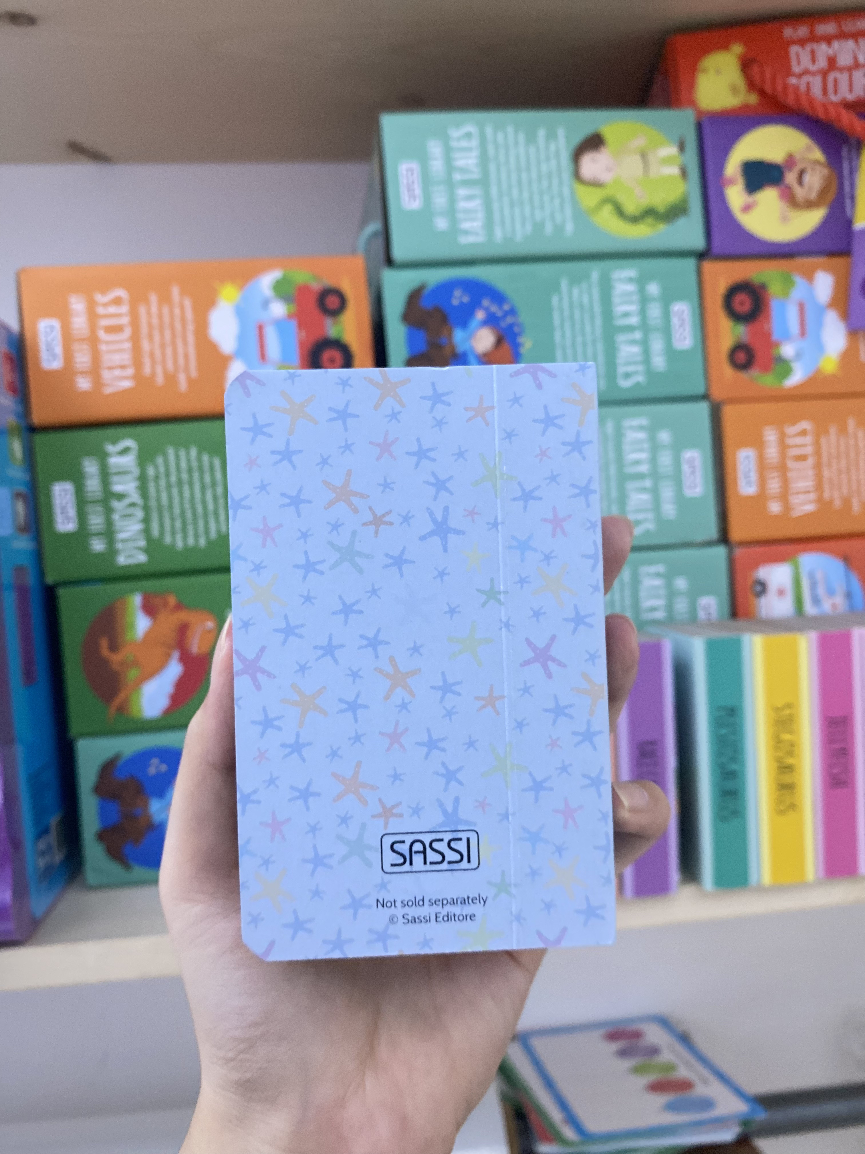 SHARK ( The Sea Library)_thumbnail_4