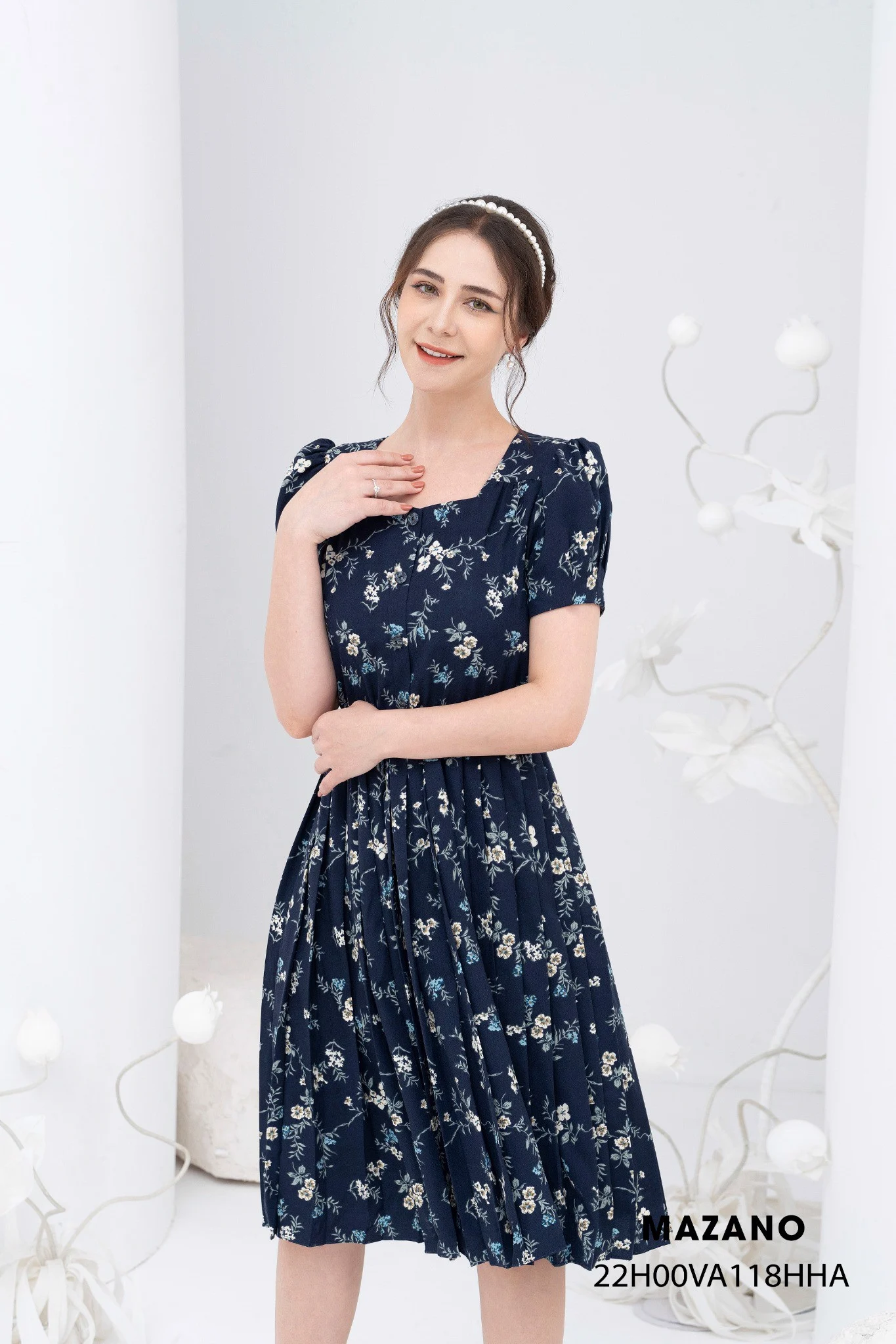 Đầm xanh thẫm bùng eo chân xếp li 23HB0VA099HDE