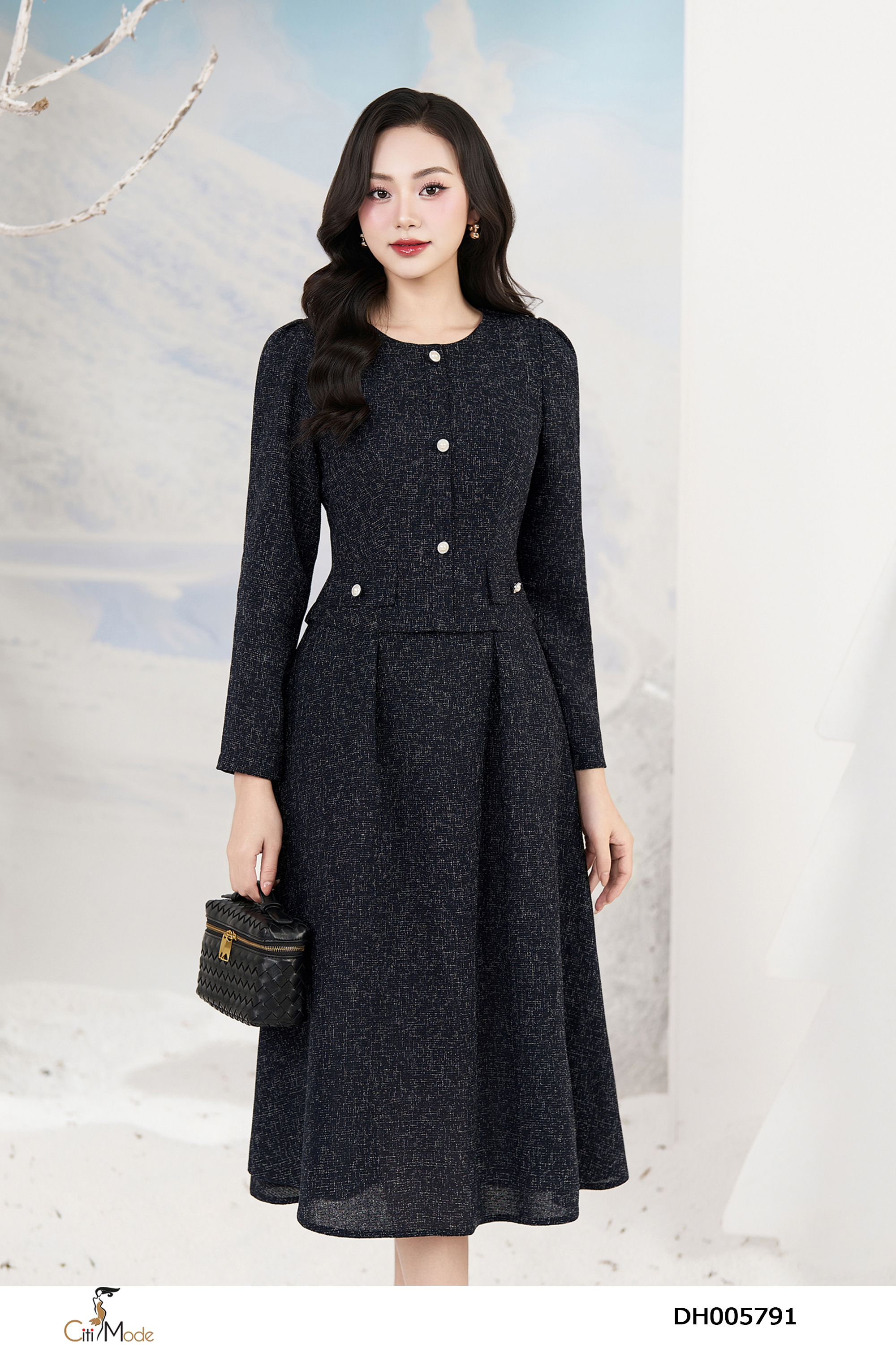 Đầm xòe dạ tím than cổ tròn tay dài nẹp cúc_thumbnail_3