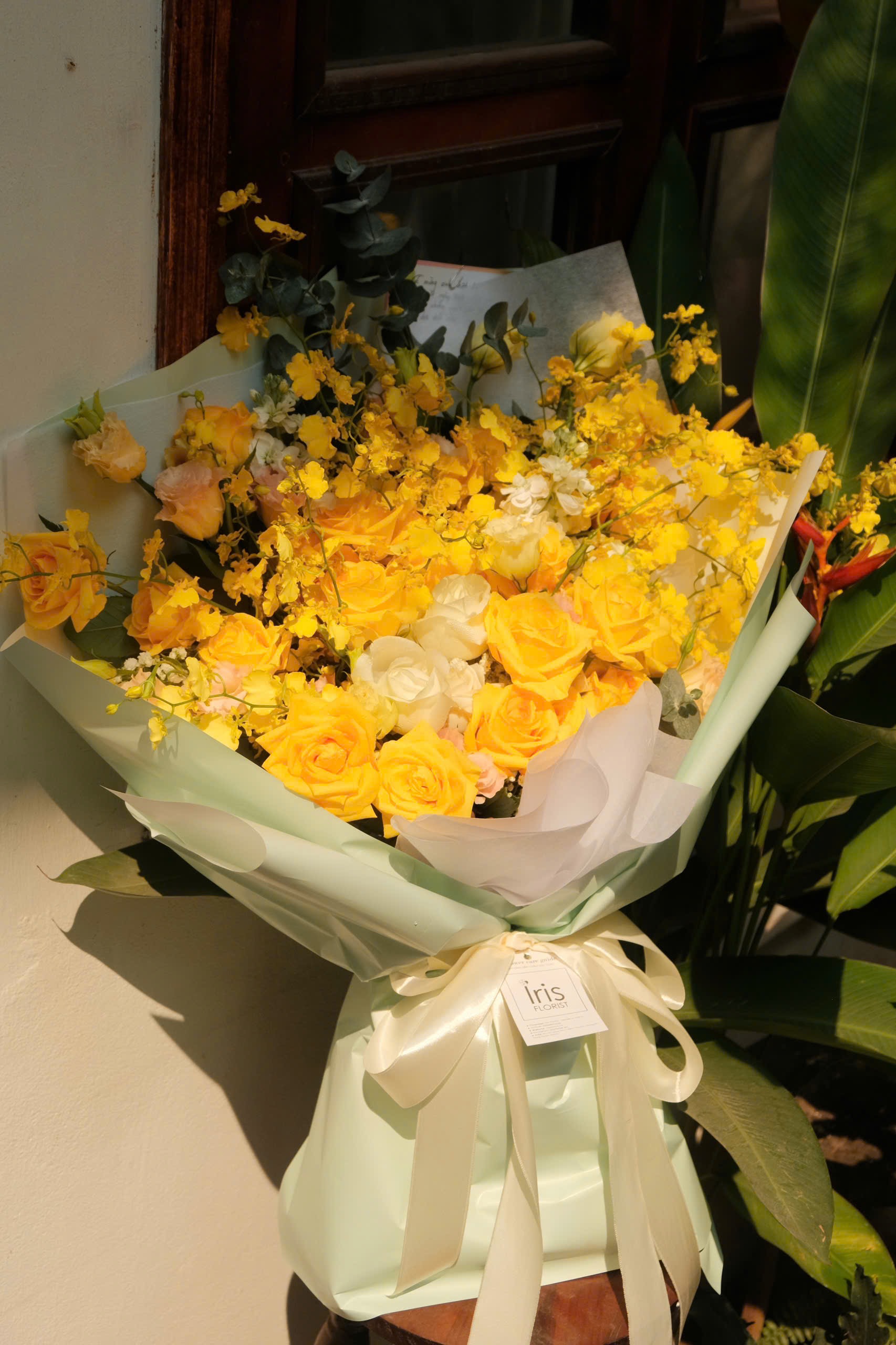 Bó hoa Lan Vũ Nữ mix tone Vàng trắng