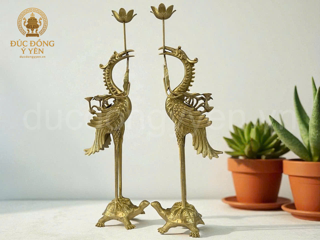 Bộ đỉnh thờ ngũ sự hoa văn sòi đúc đồng vàng thau_thumbnail_4