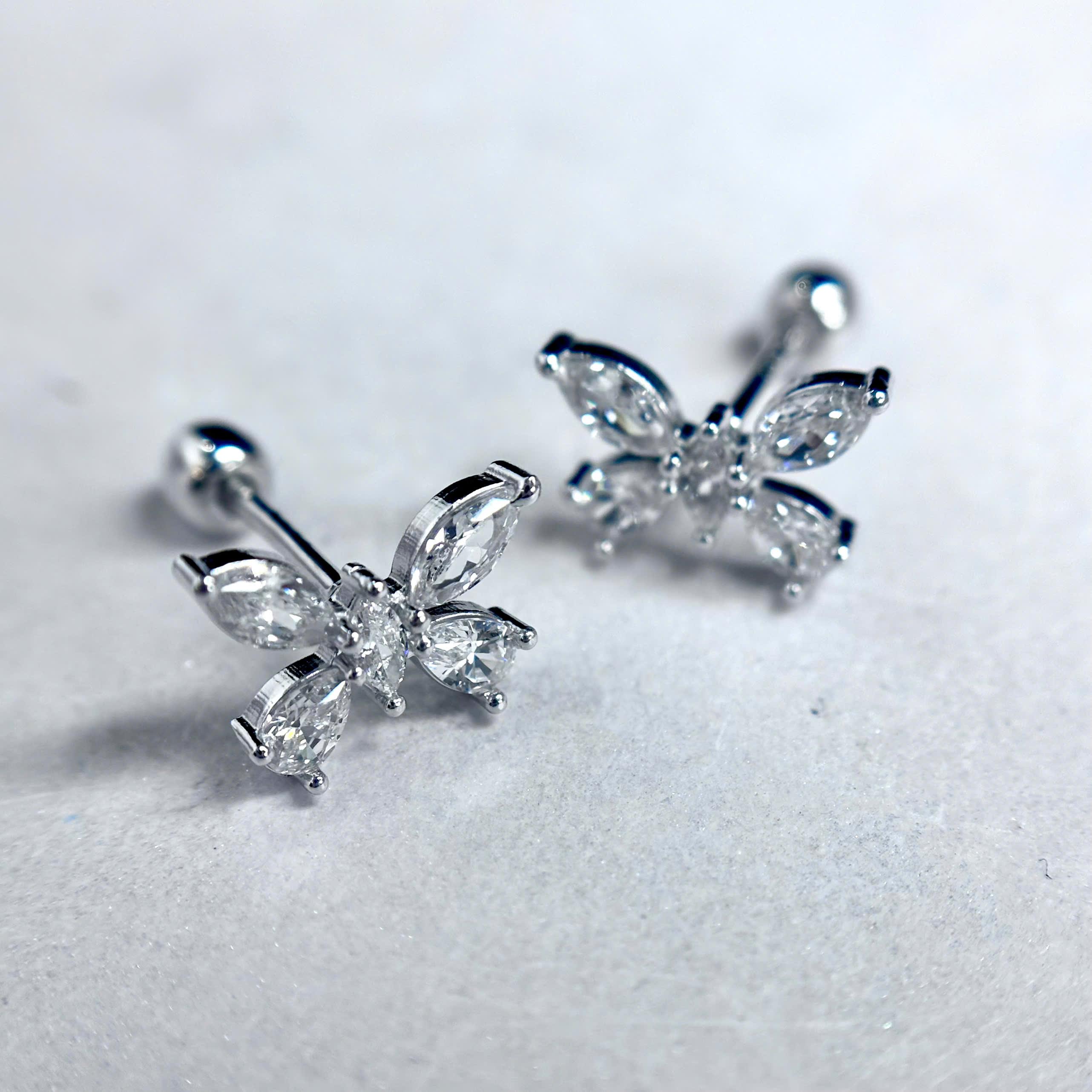 Khuyên kiểu bạc si kim bướm trắng to