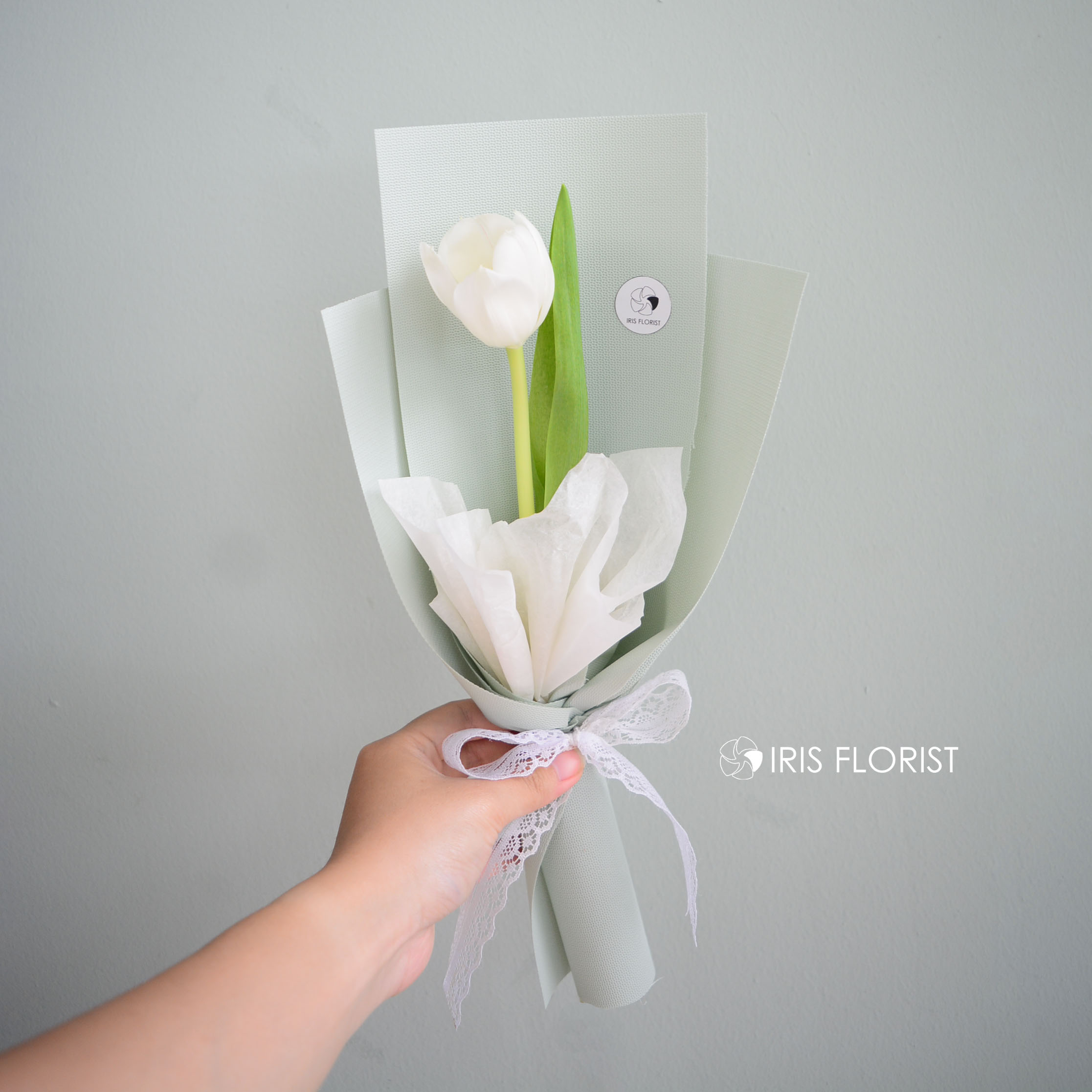 White Tulip - Mini Bouquet