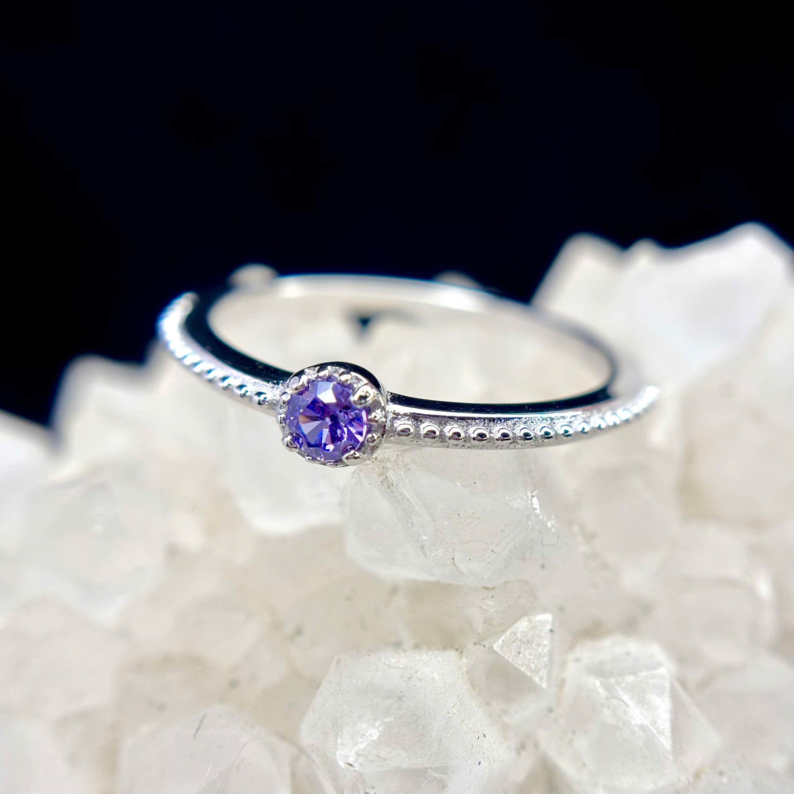 Nhẫn bạc xi bạch kim tím nhạt size 6_thumbnail_2