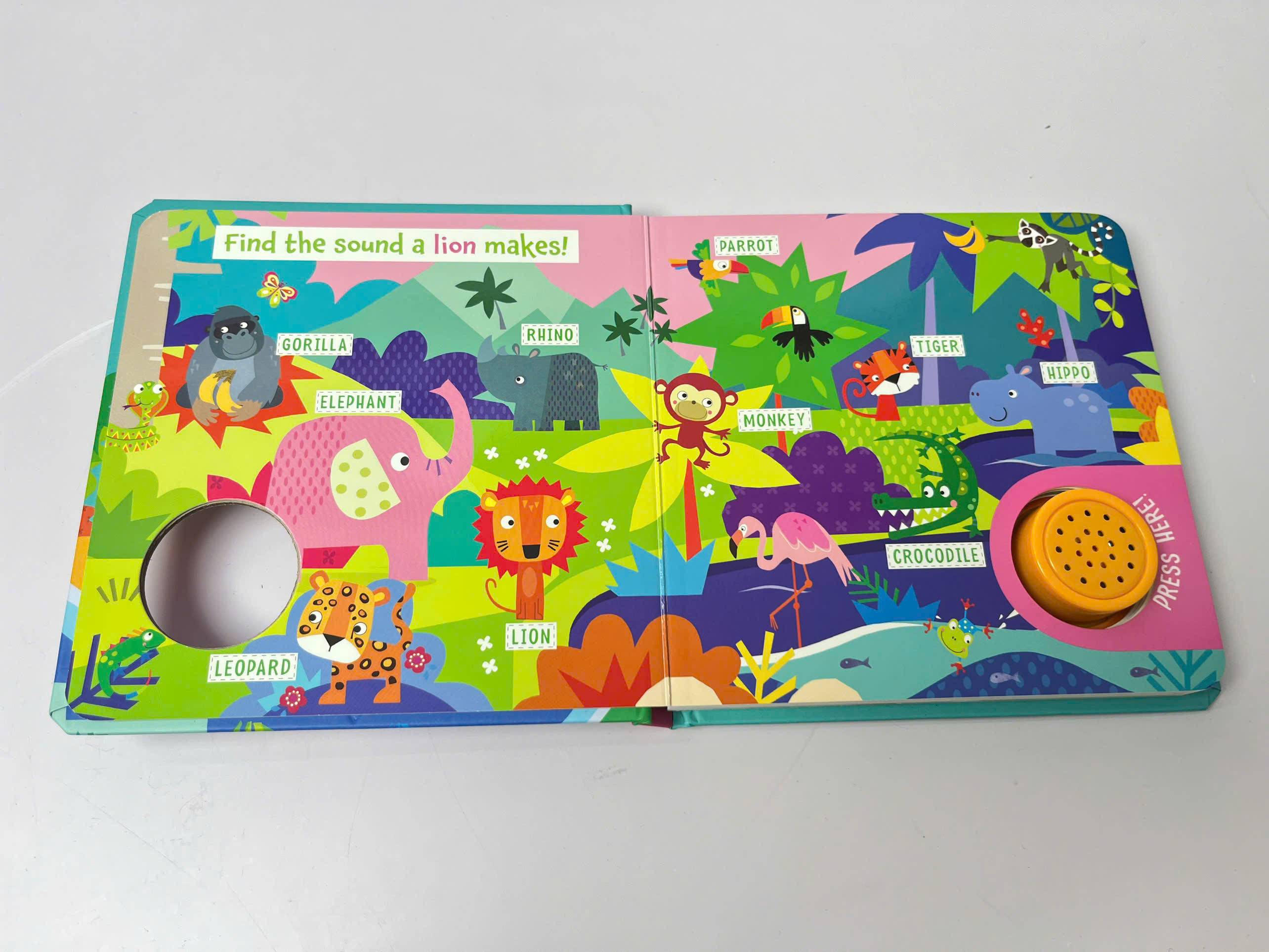 ROUND BUTTON SOUND BOOK - ANIMALS (FSC)_thumbnail_4