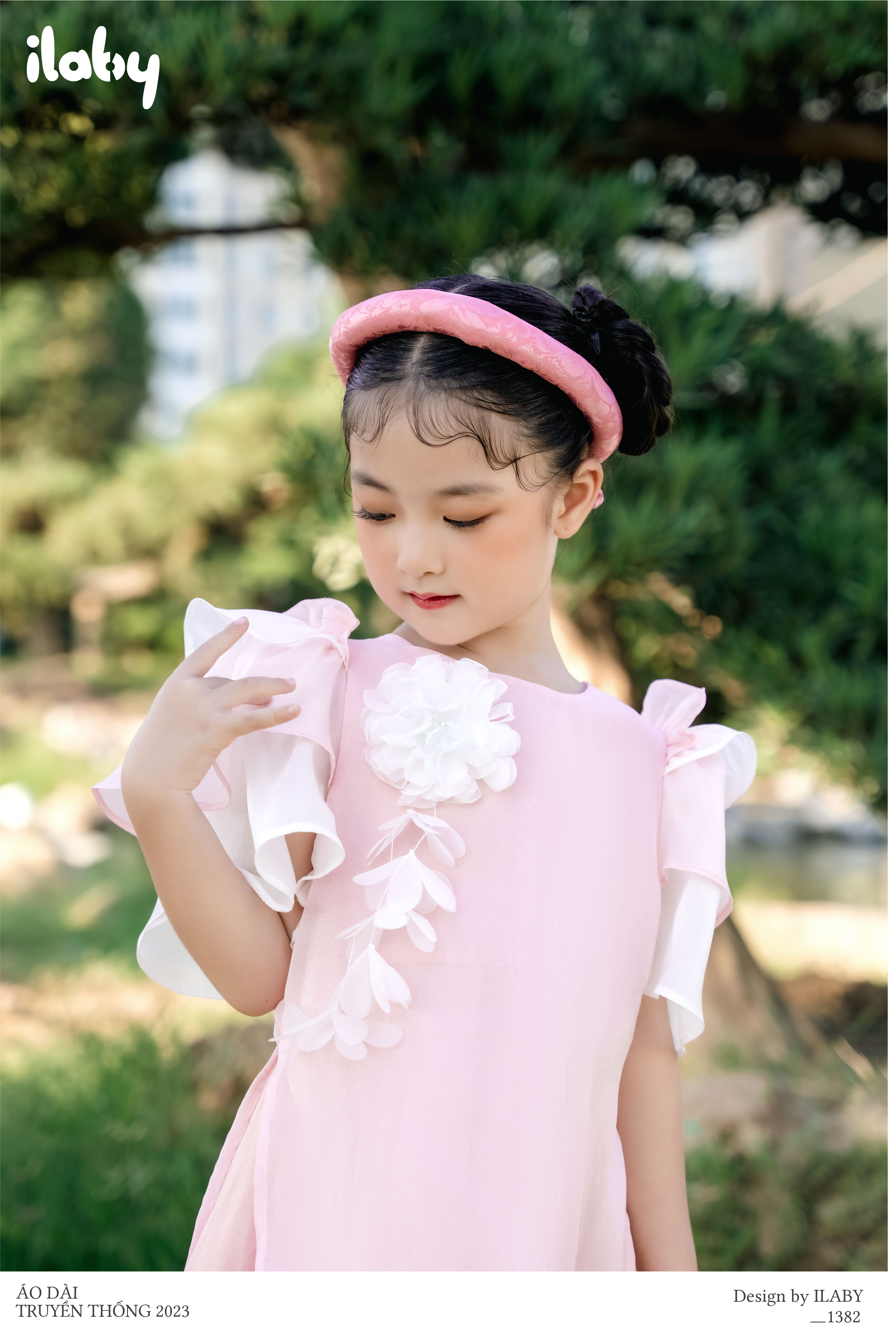 Áo dài đính hoa Oải Hương_thumbnail_0