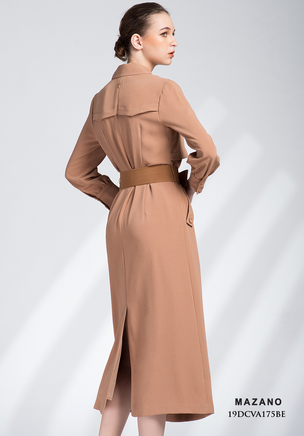 Đầm măng tô nâu cách điệu