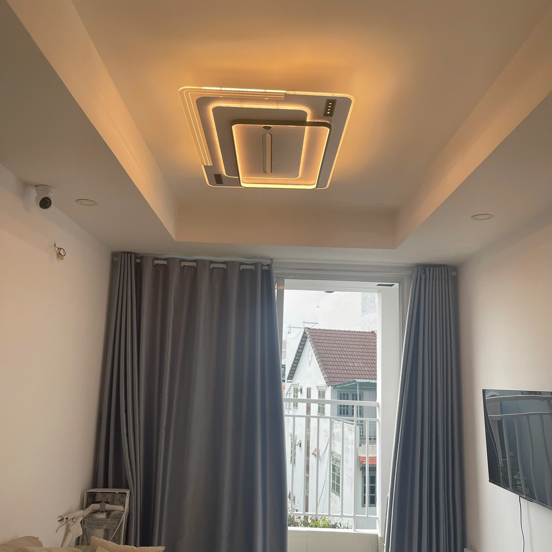 Có nên lắp đèn quạt trần không cánh cho chung cư? Khám phá ngay!